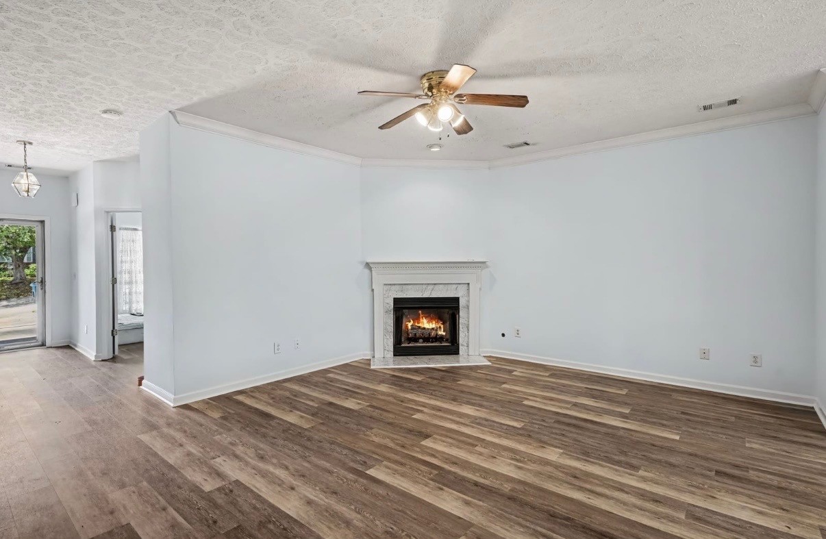 221 Wyndom Ct