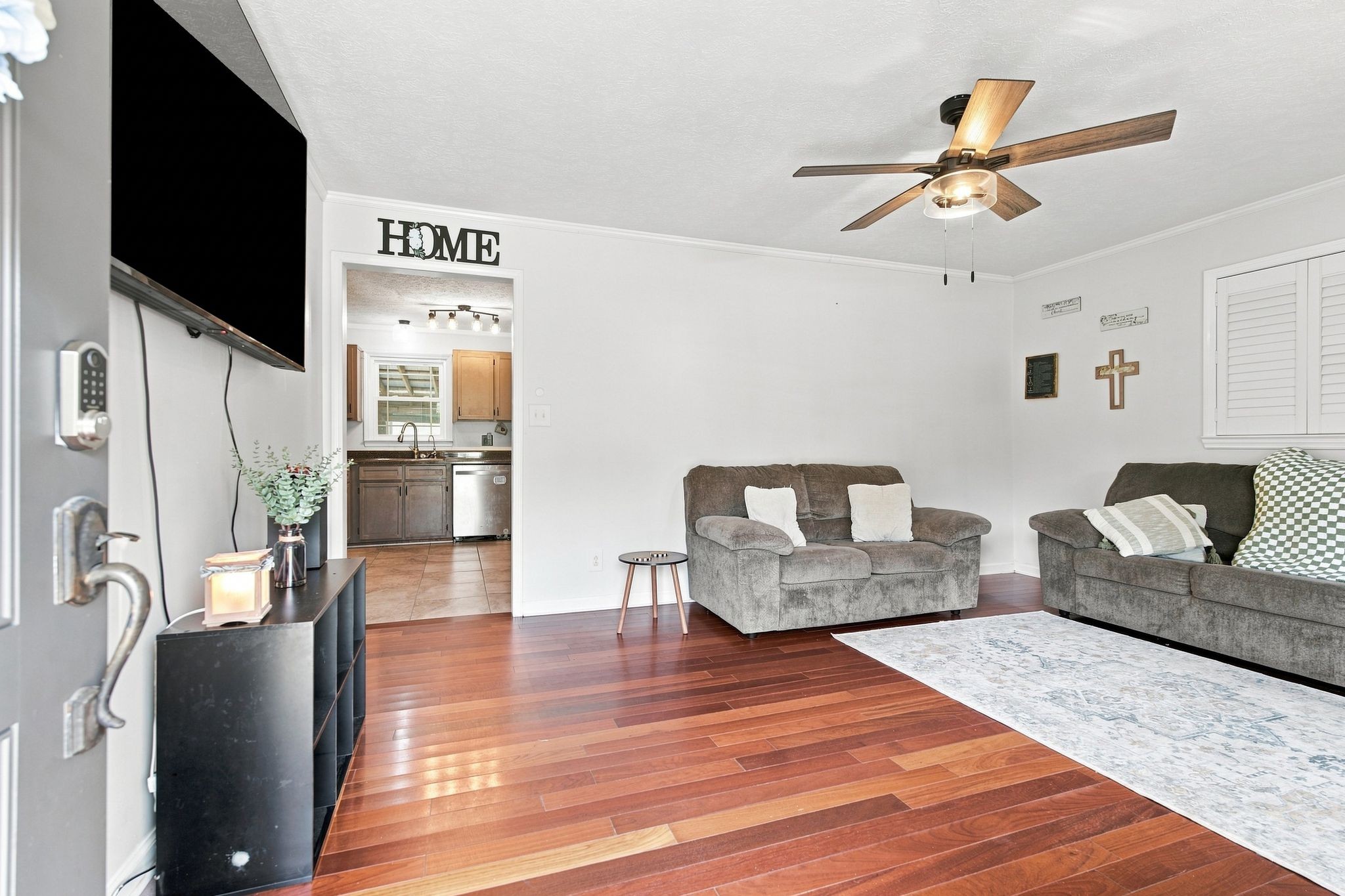 396 Sherwood Dr