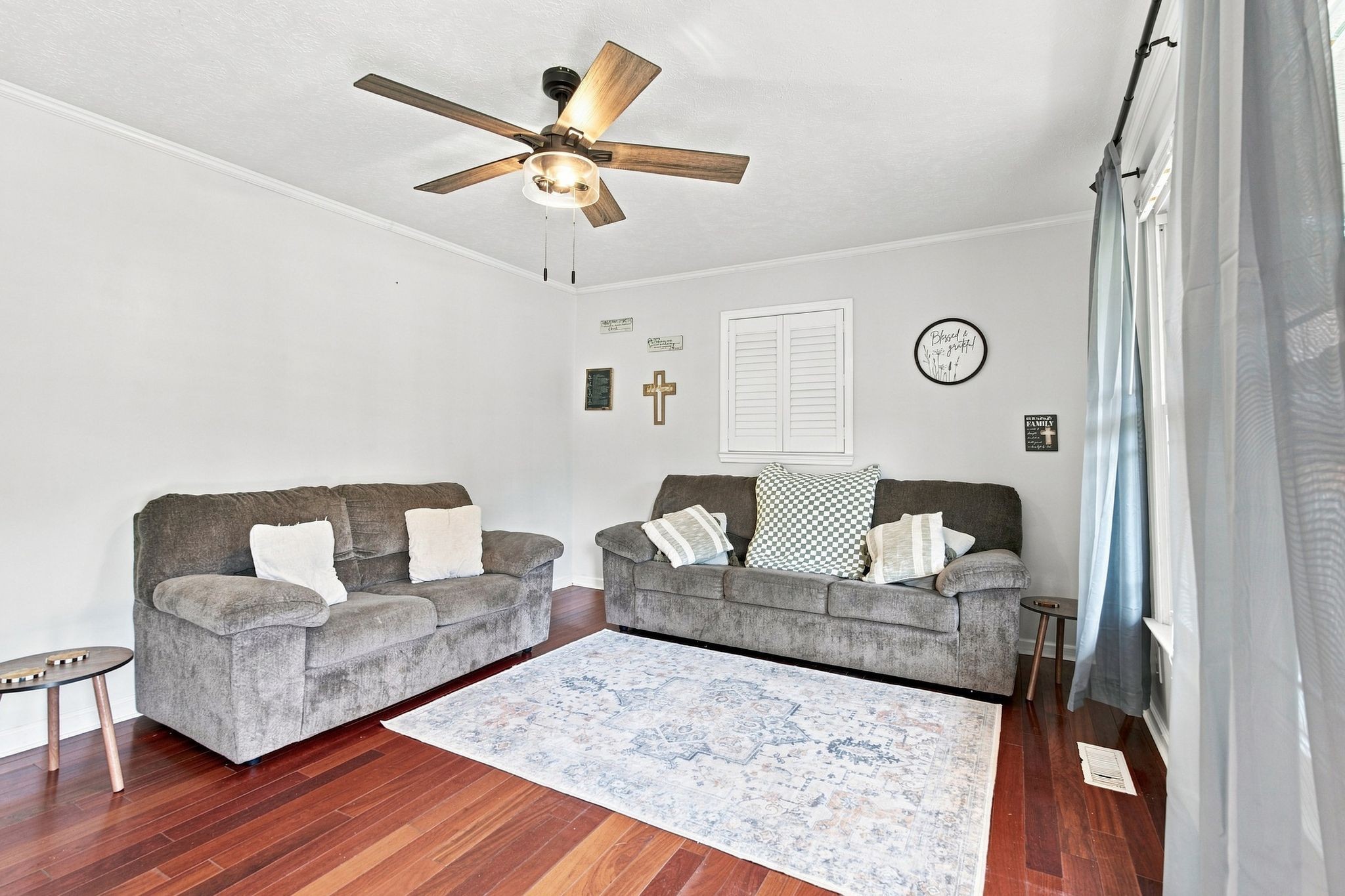 396 Sherwood Dr
