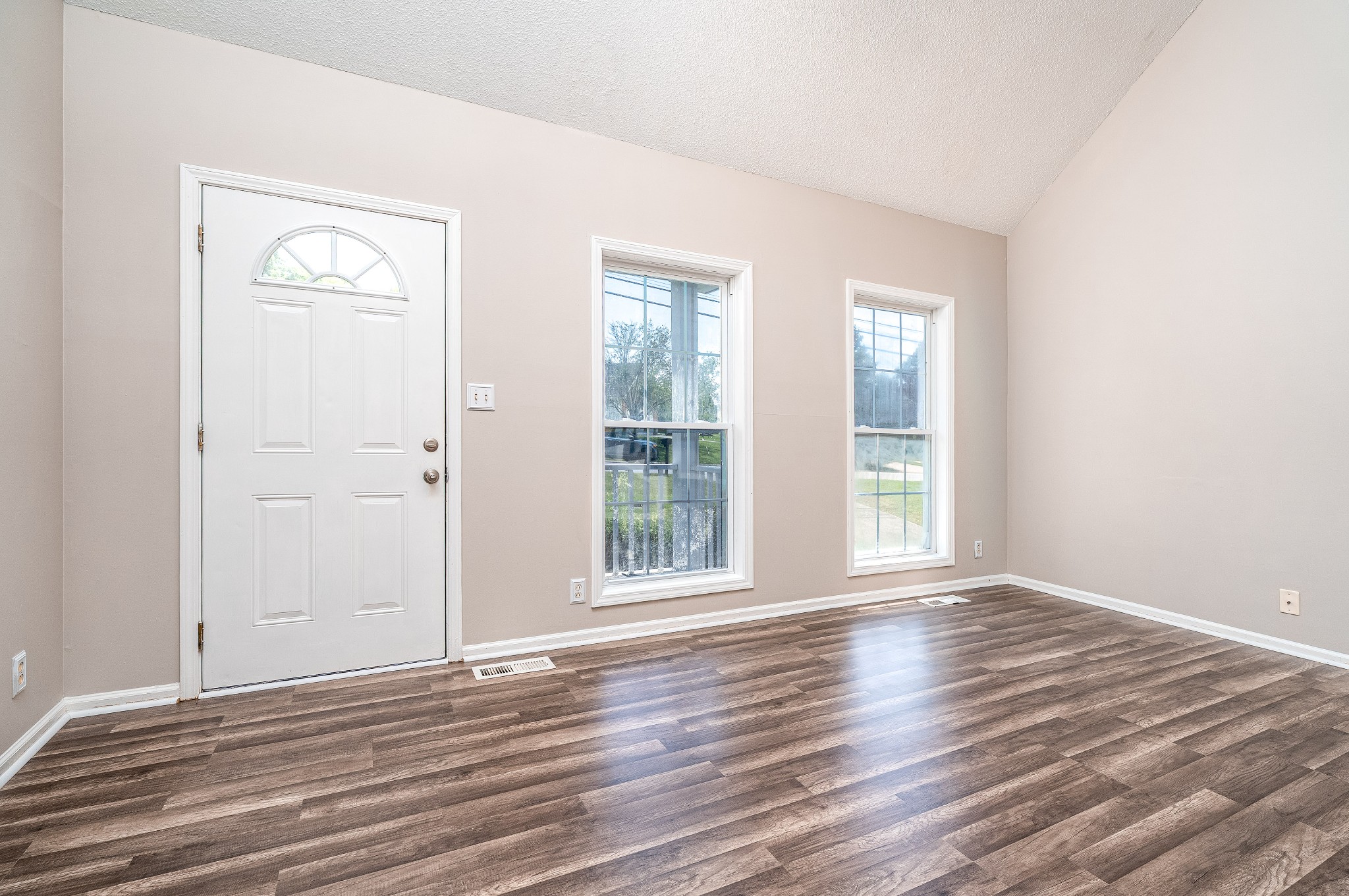 2687 Elkmont Dr