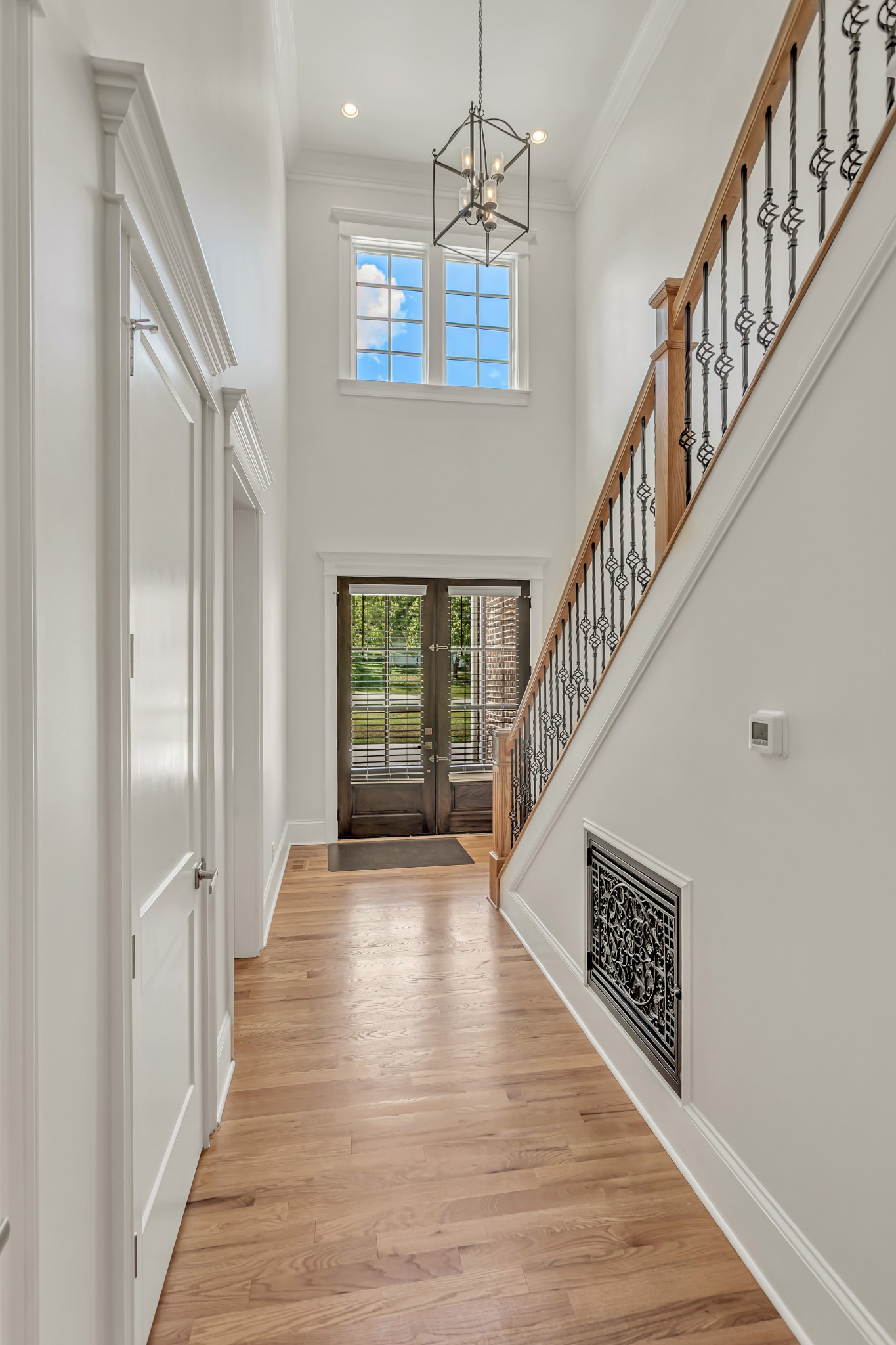 1018B Downey Dr