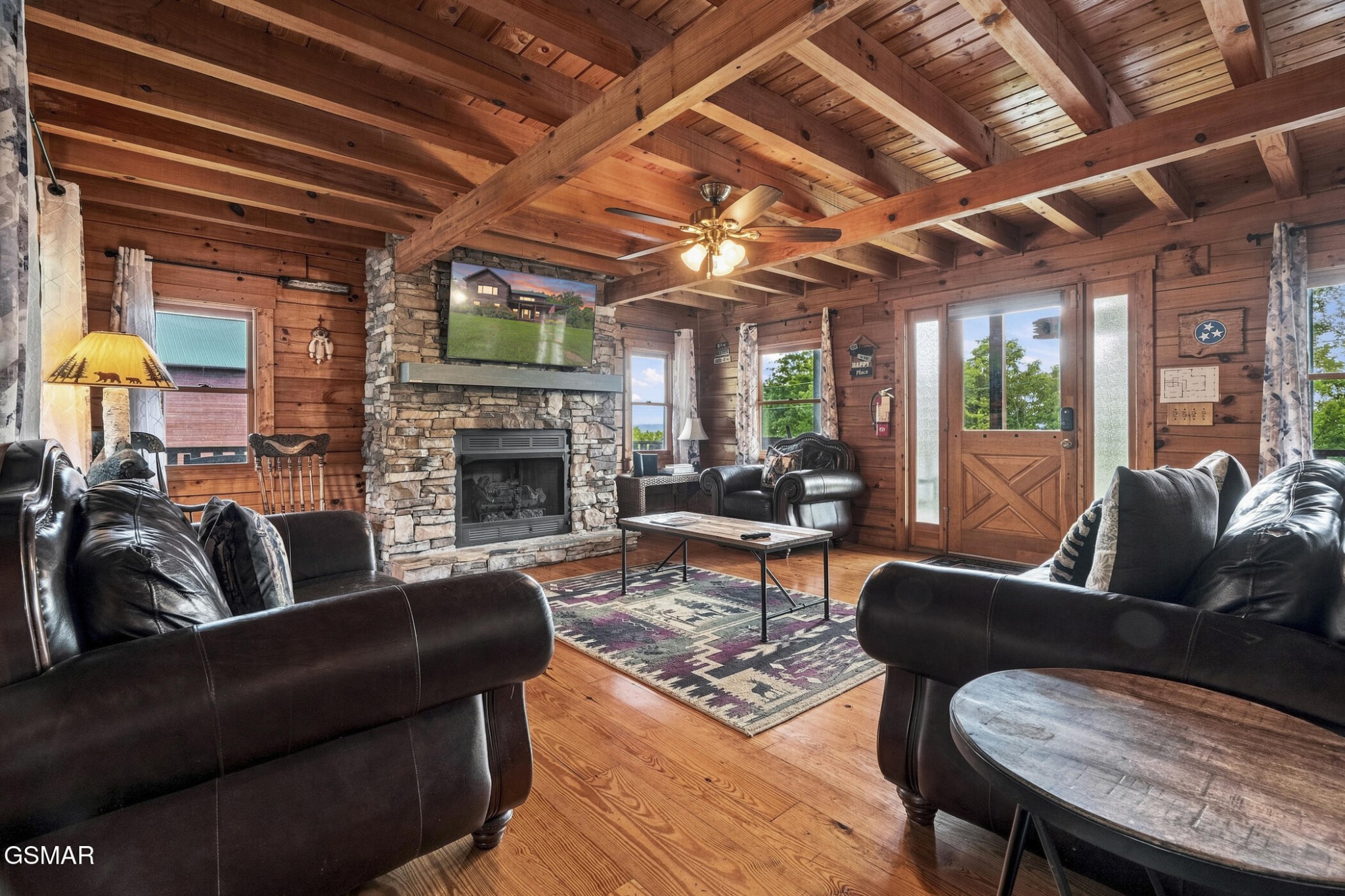 2043 Oakmont Drive