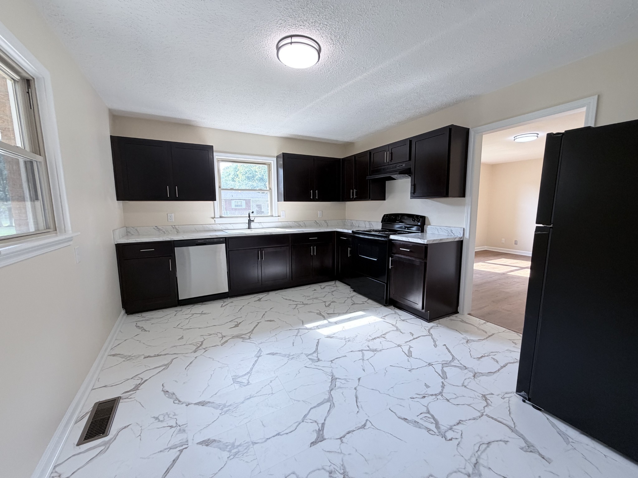 908 Mill View Ct