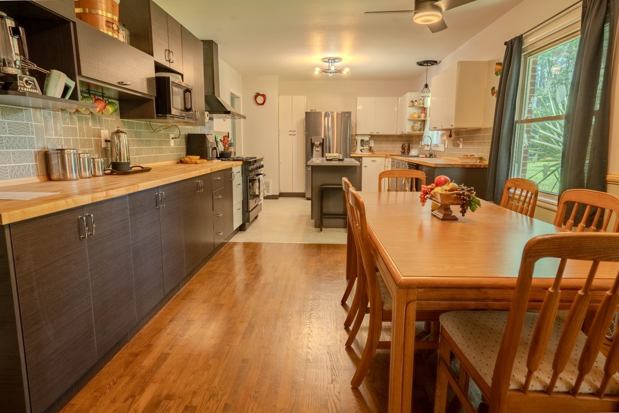 311 Gale Ln