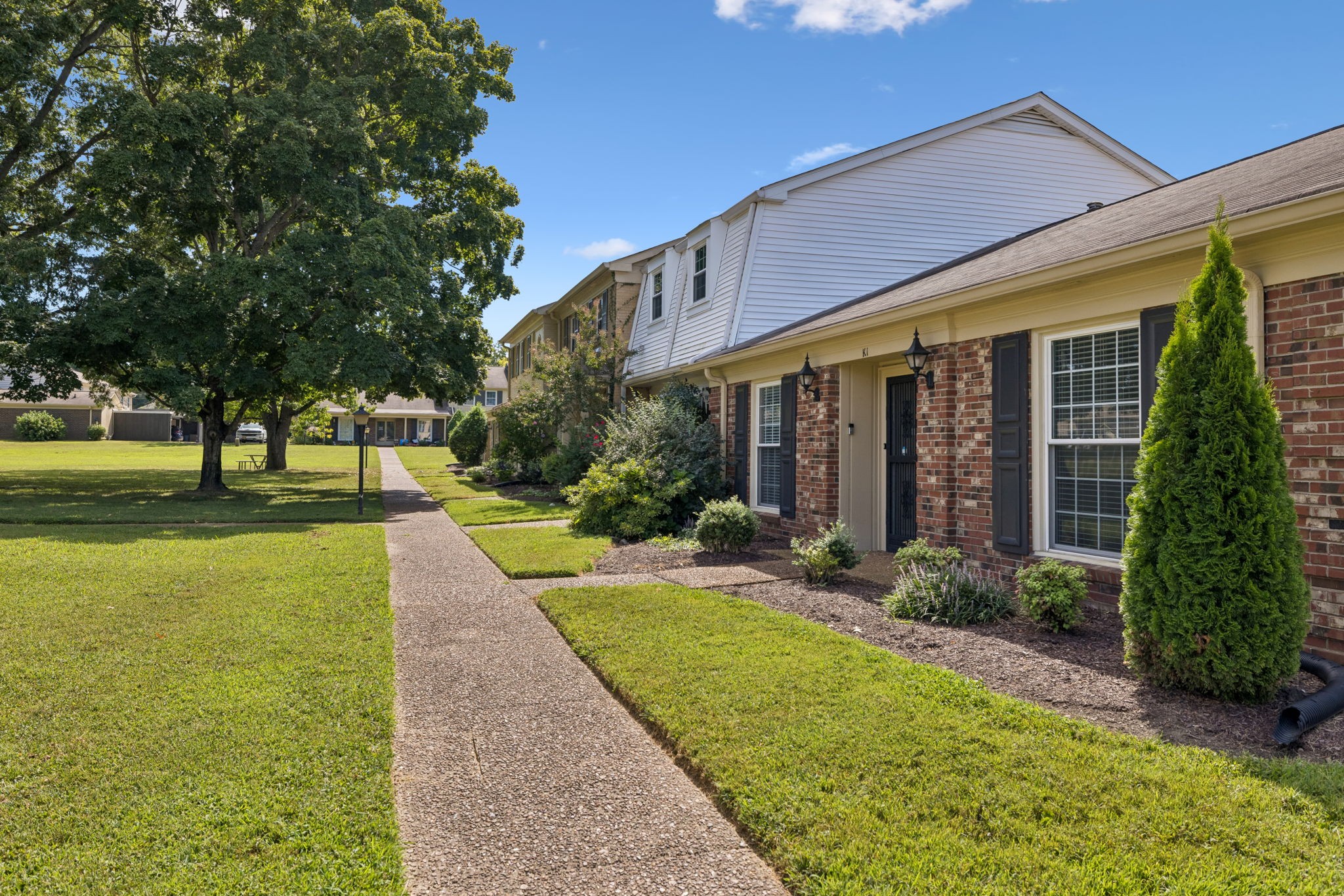 8207 Sawyer Brown Rd