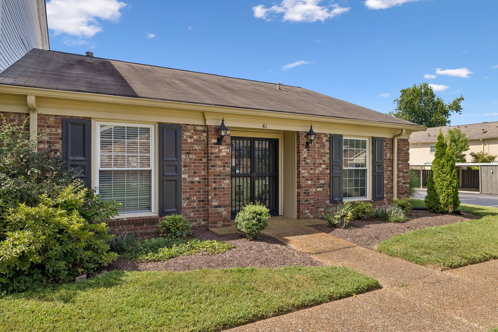 8207 Sawyer Brown Rd