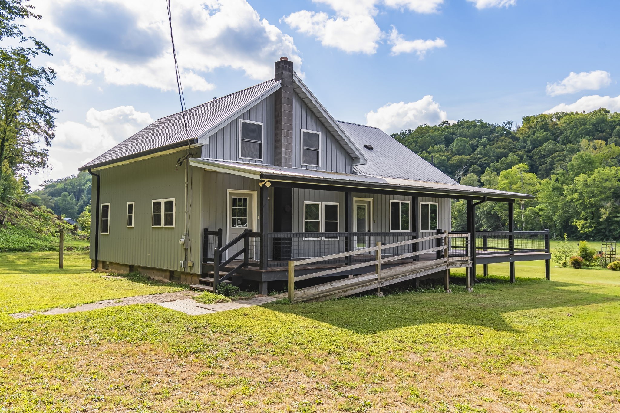 3344 Highway 438 E