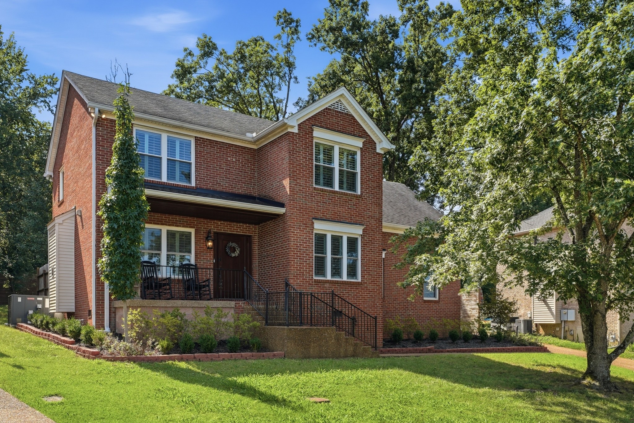 737 Cedar Crest Dr