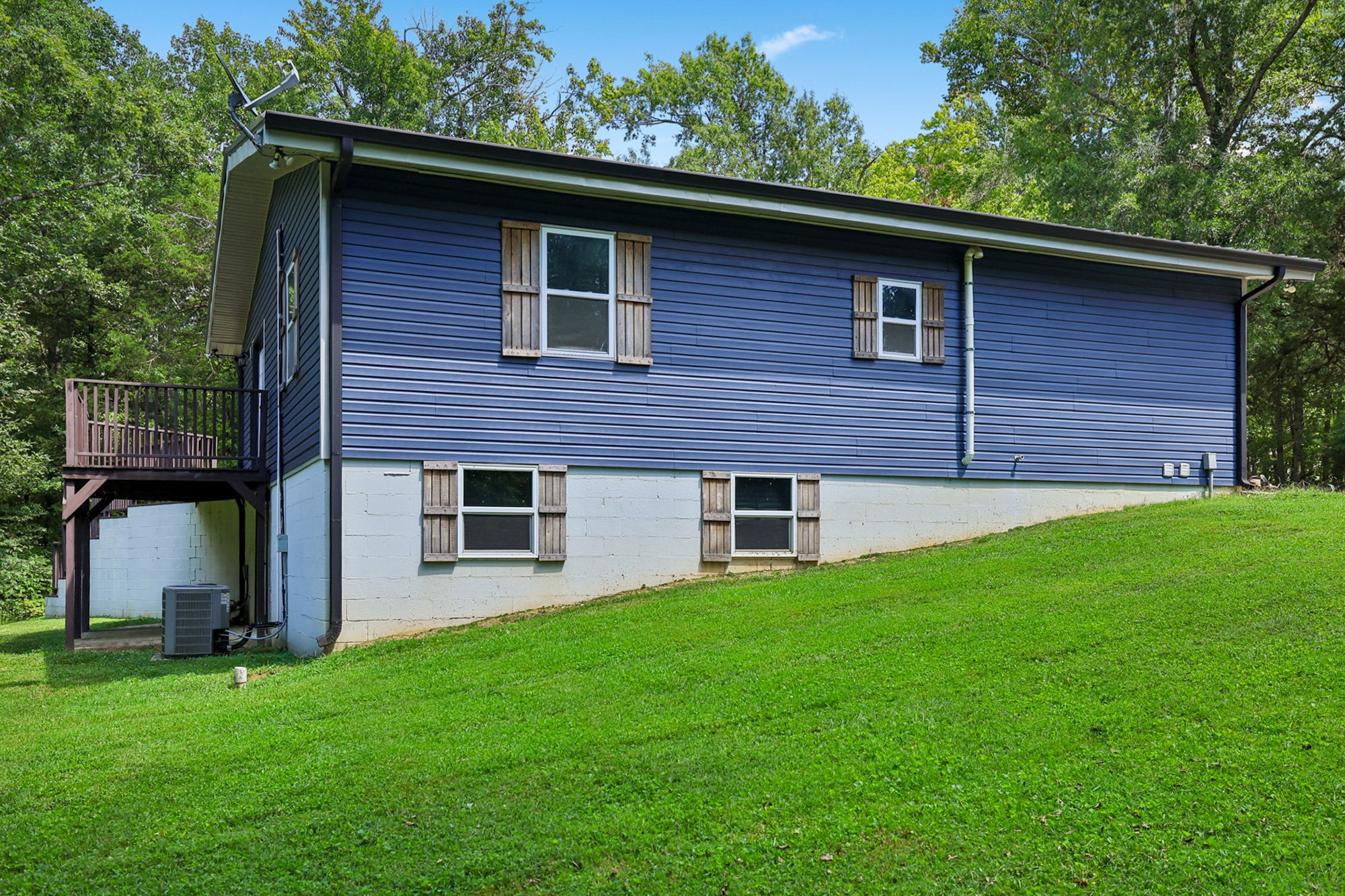 432 Parker Ln