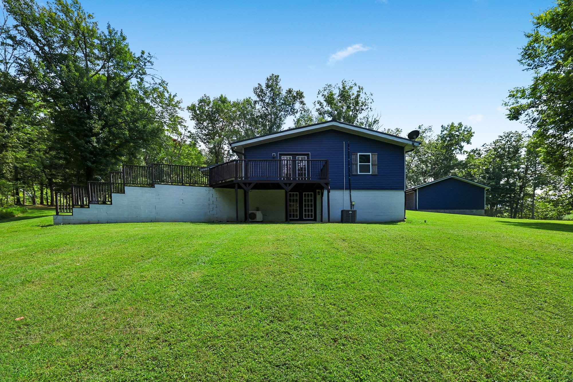 432 Parker Ln