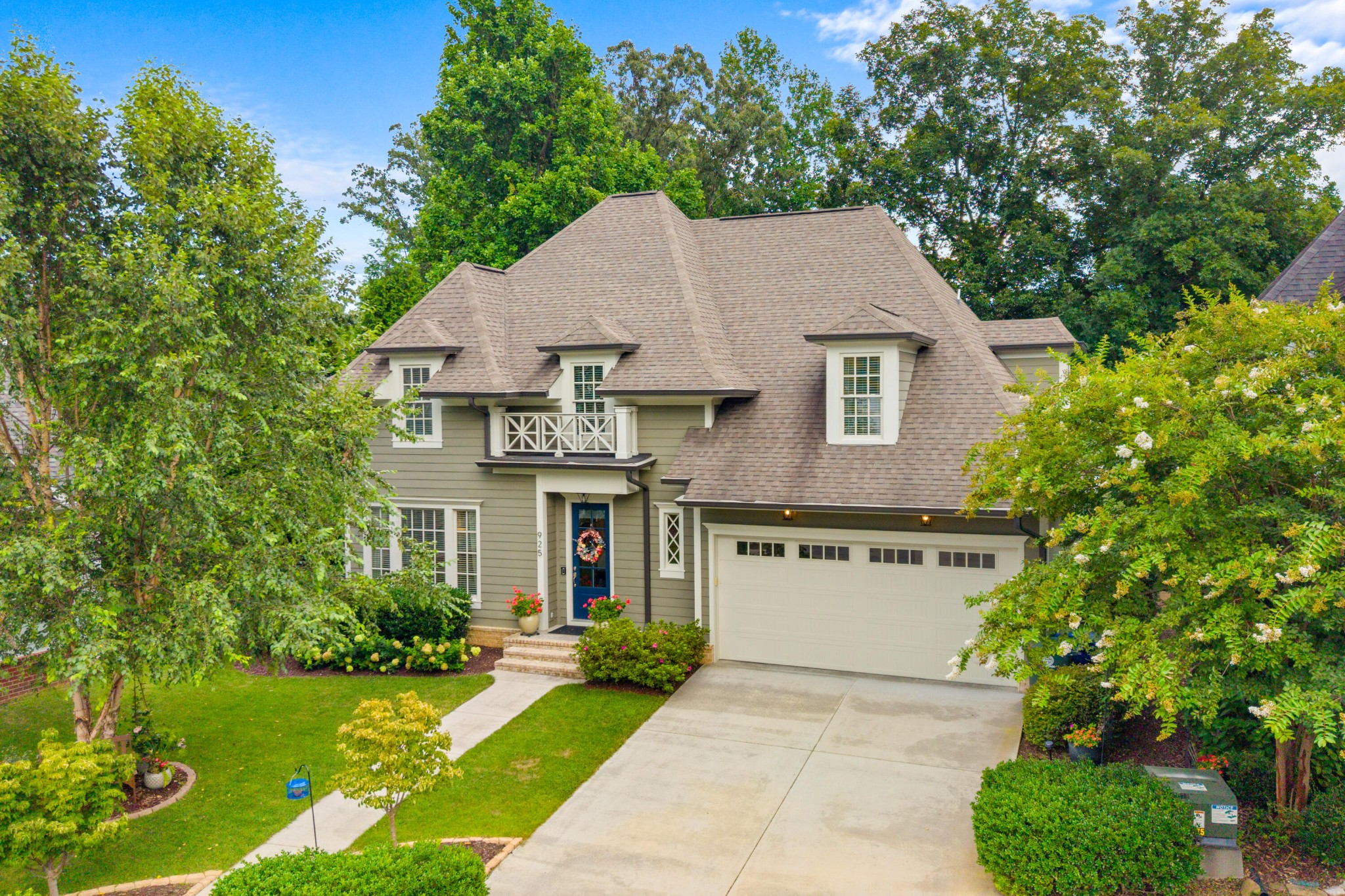 925 Tetra Court