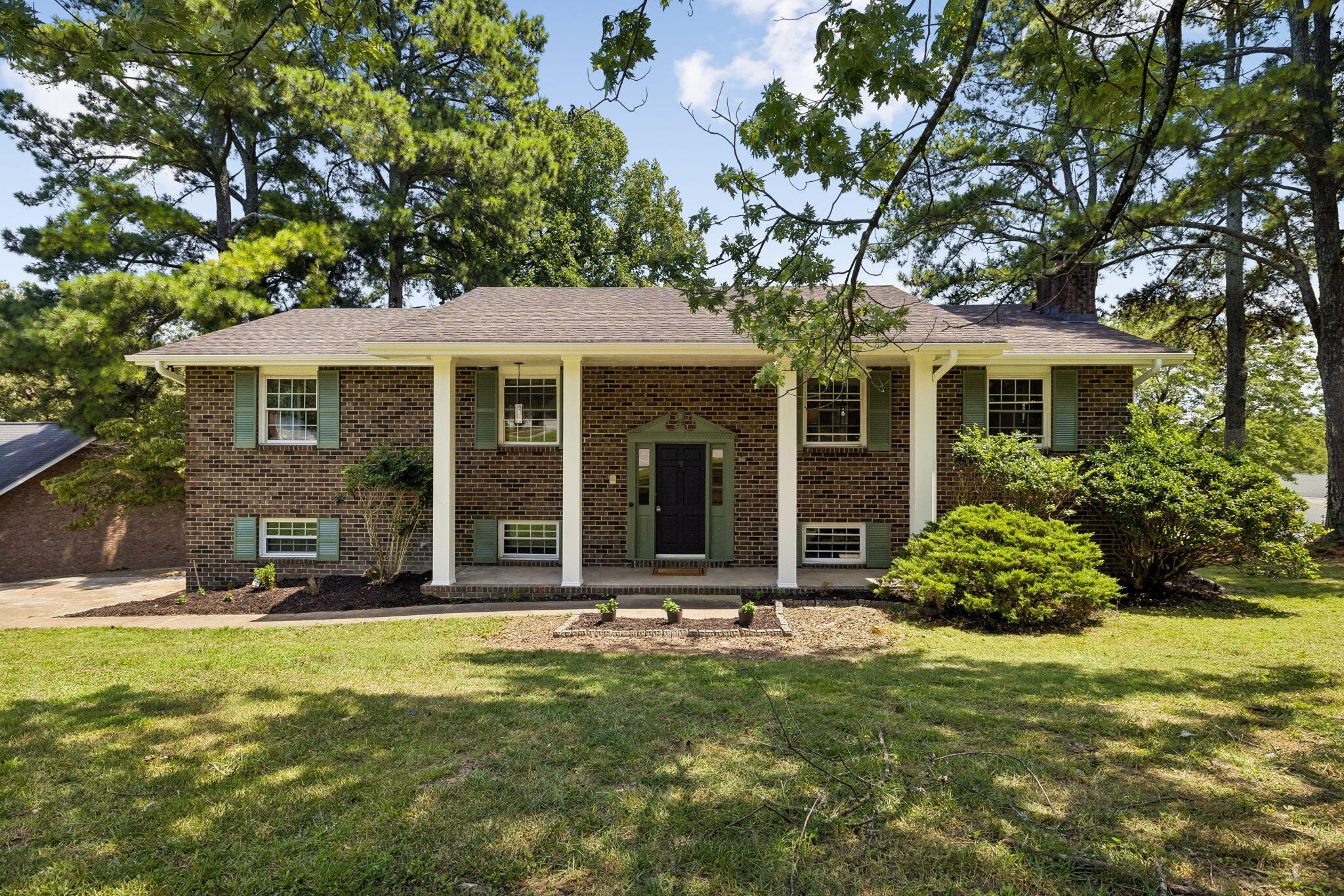 1200 Forest Green Drive