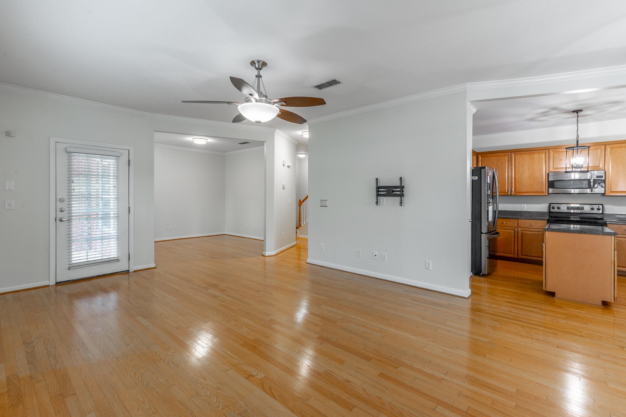 2105 Regency Court