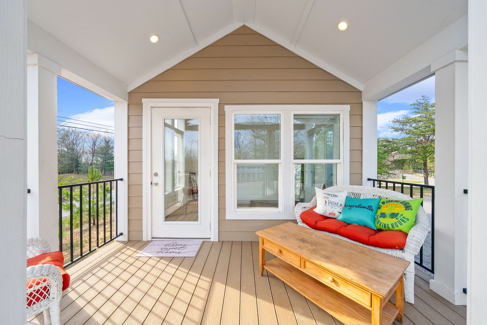 102 Thomas Rd