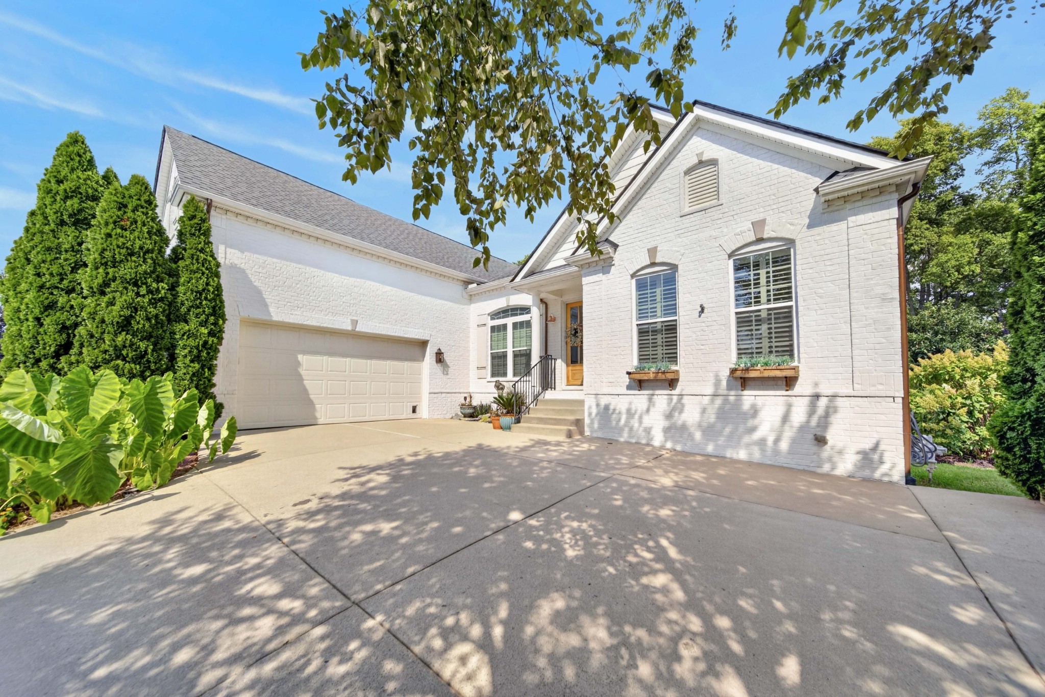 424 Fannis Cir