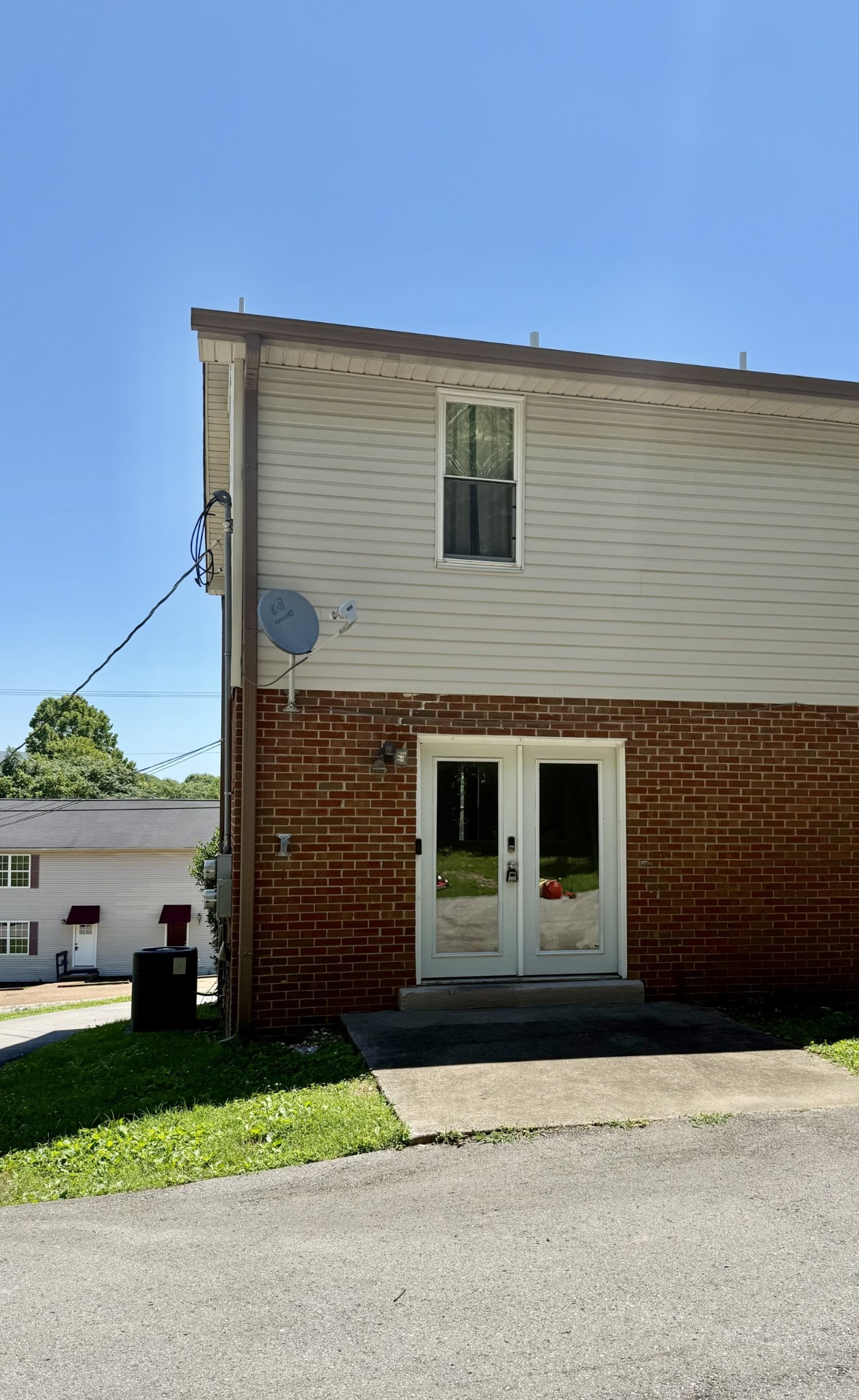 3316 Niagara Dr