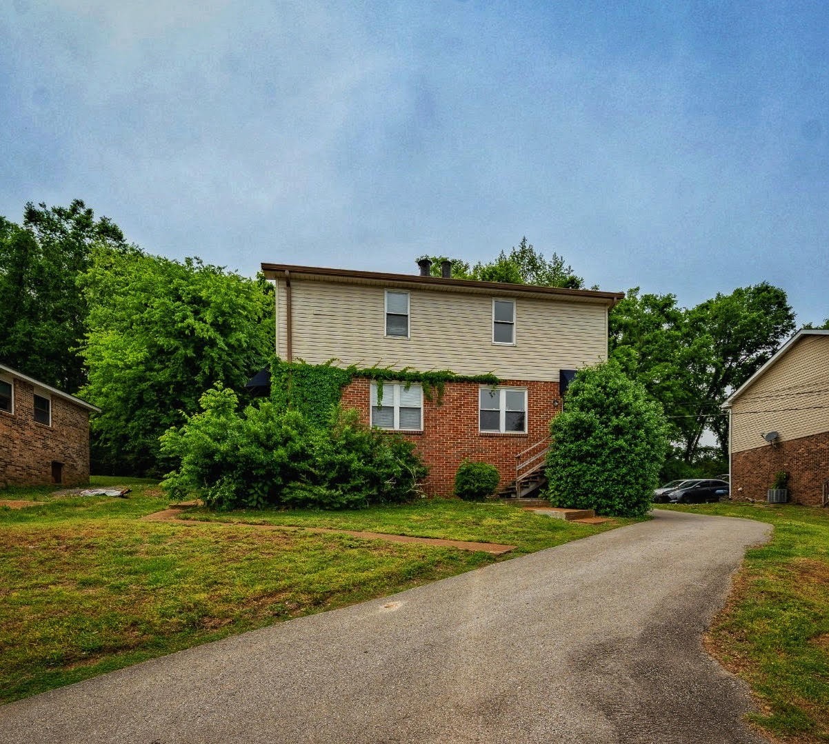 3316 Niagara Dr