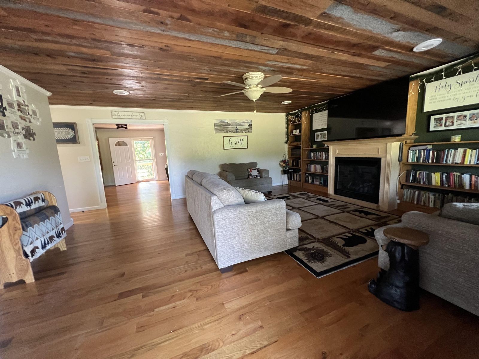 7501 E Plunders Creek Rd