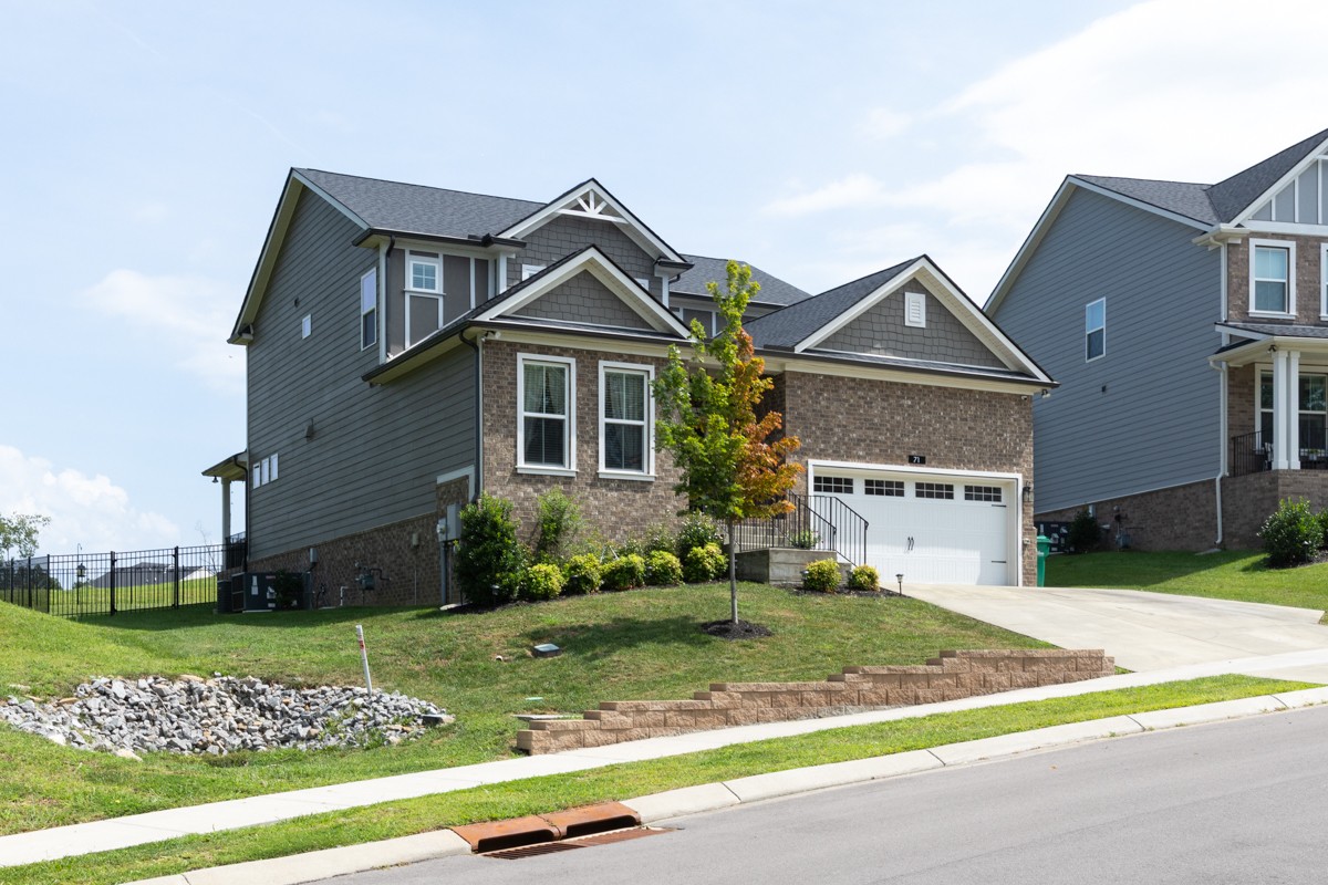 71 Remington Rd