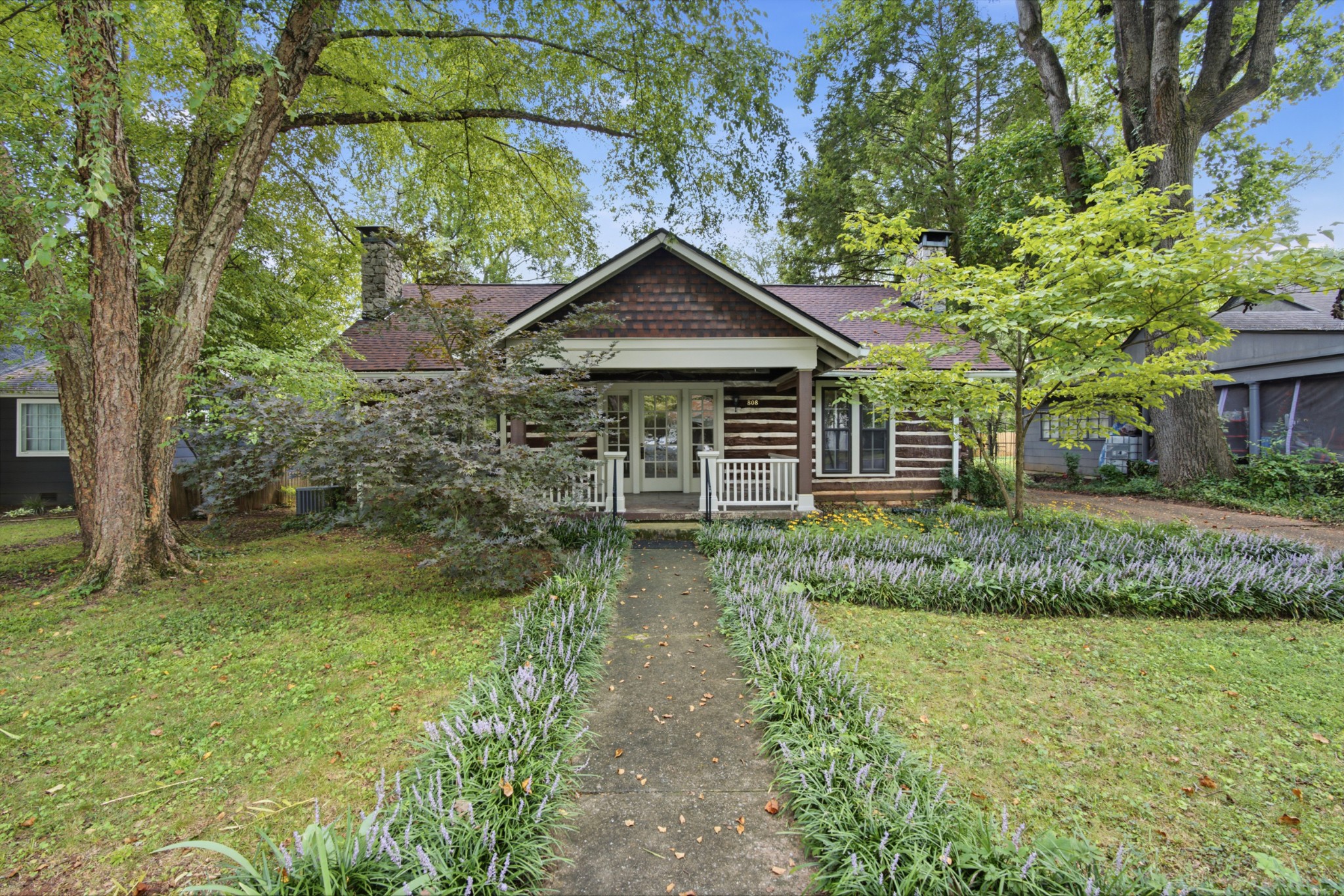 808 E Burton St, E