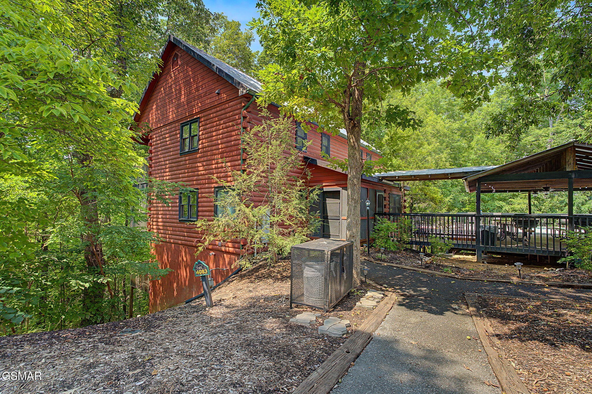 852 Bear Run Way
