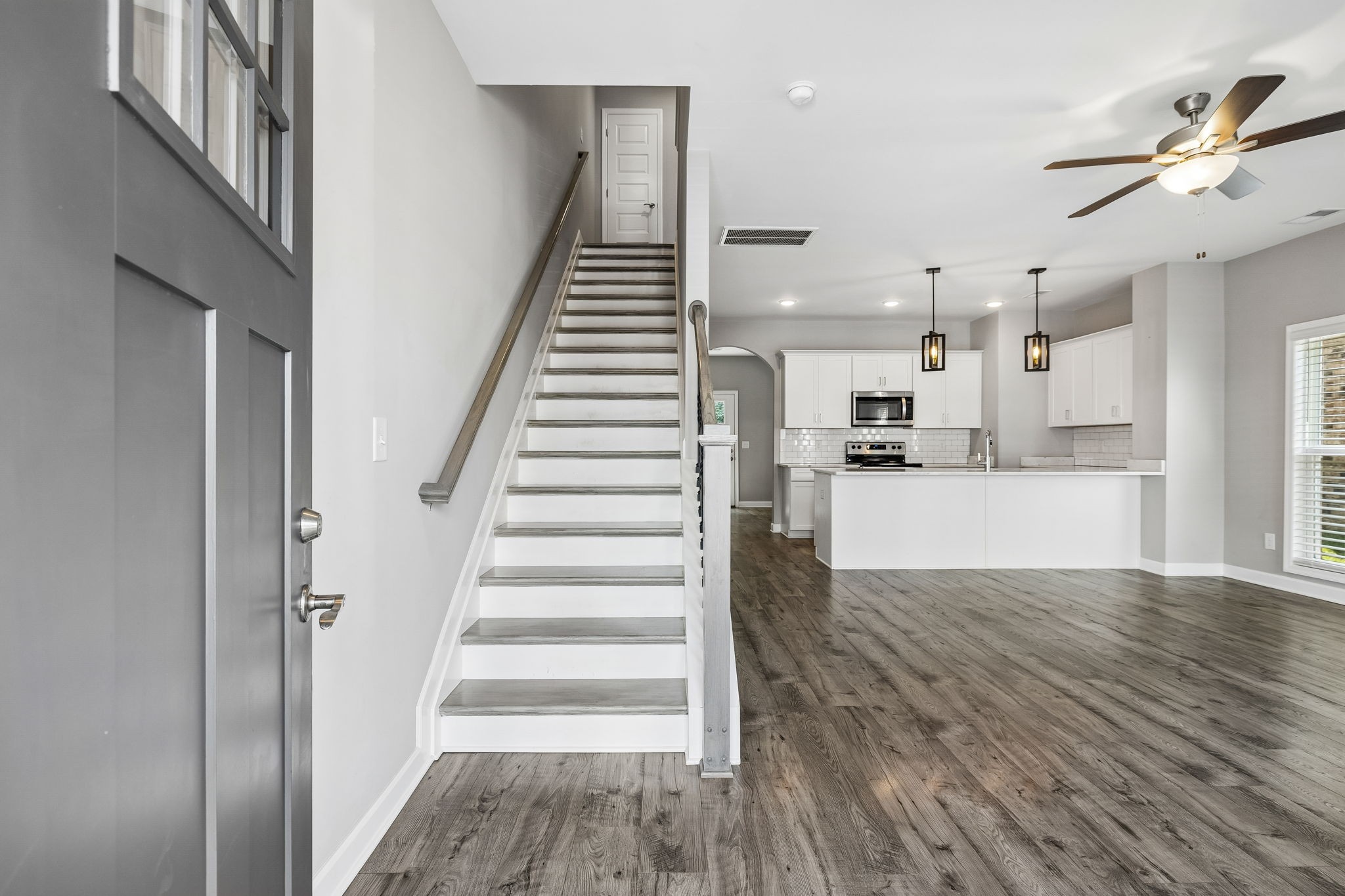 1042 Emery Bay Cir