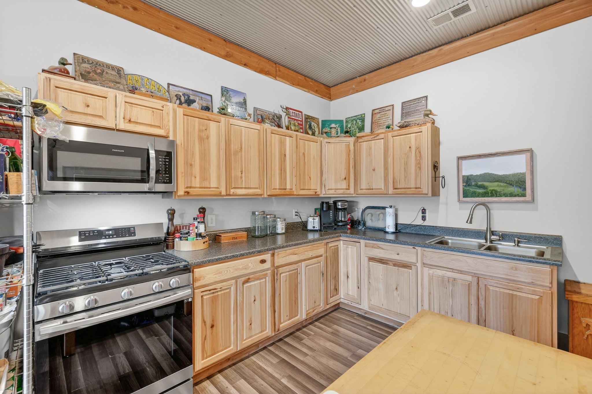 325 Freeman Ln