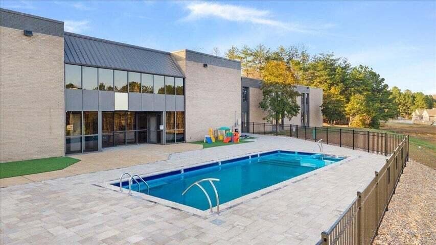 50 Northside Drive, NW