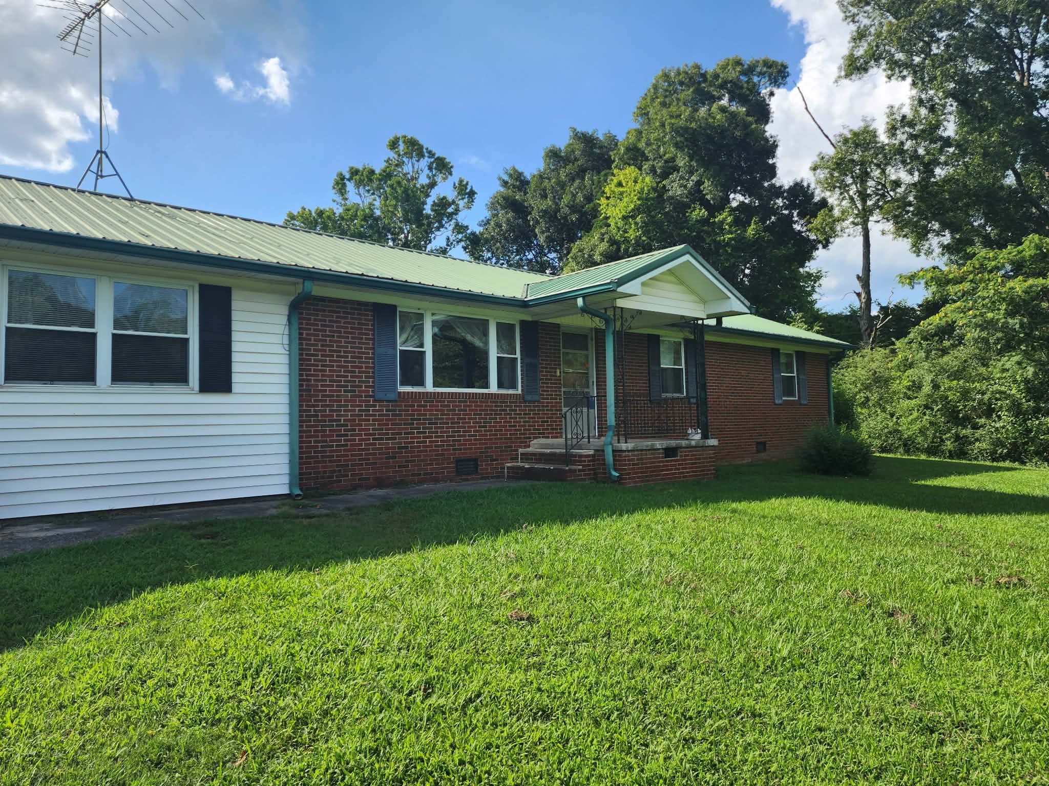 184 Tunnel Hill Rd, SW