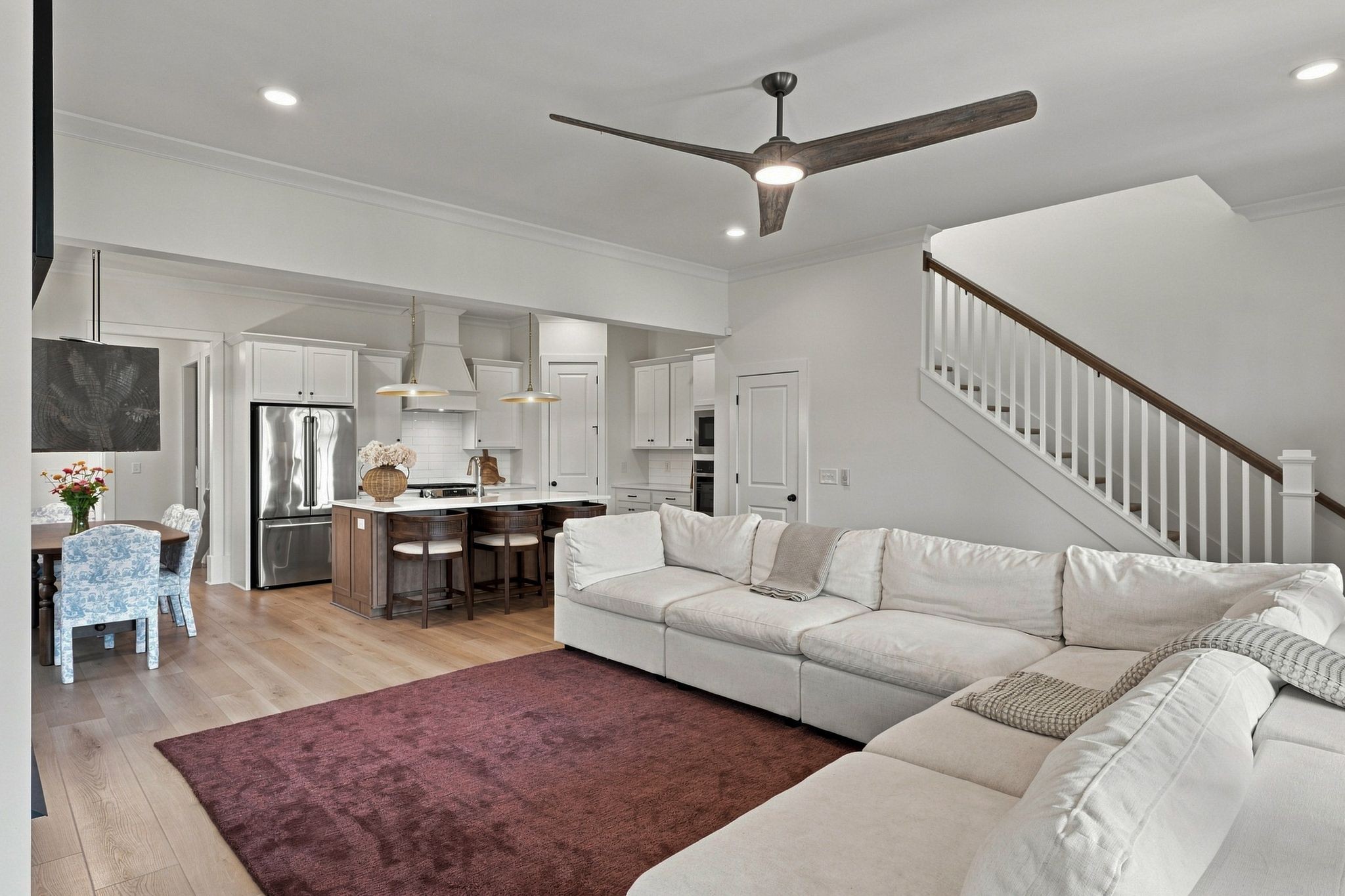 142 Salton Ln
