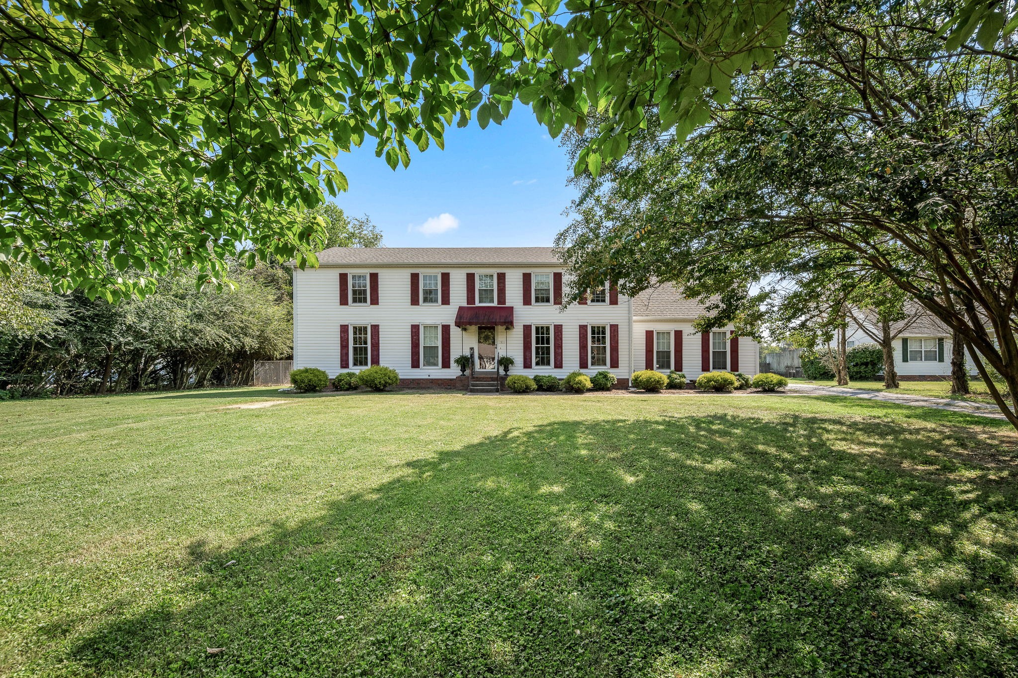 648 Greystone Dr