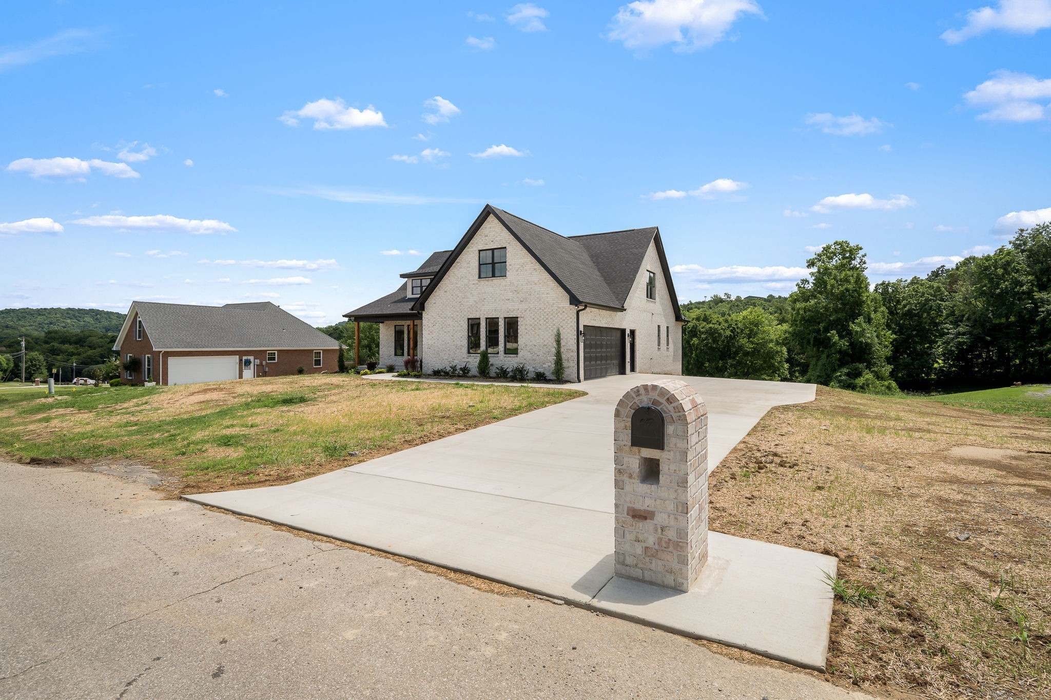28 Houston Hills Dr