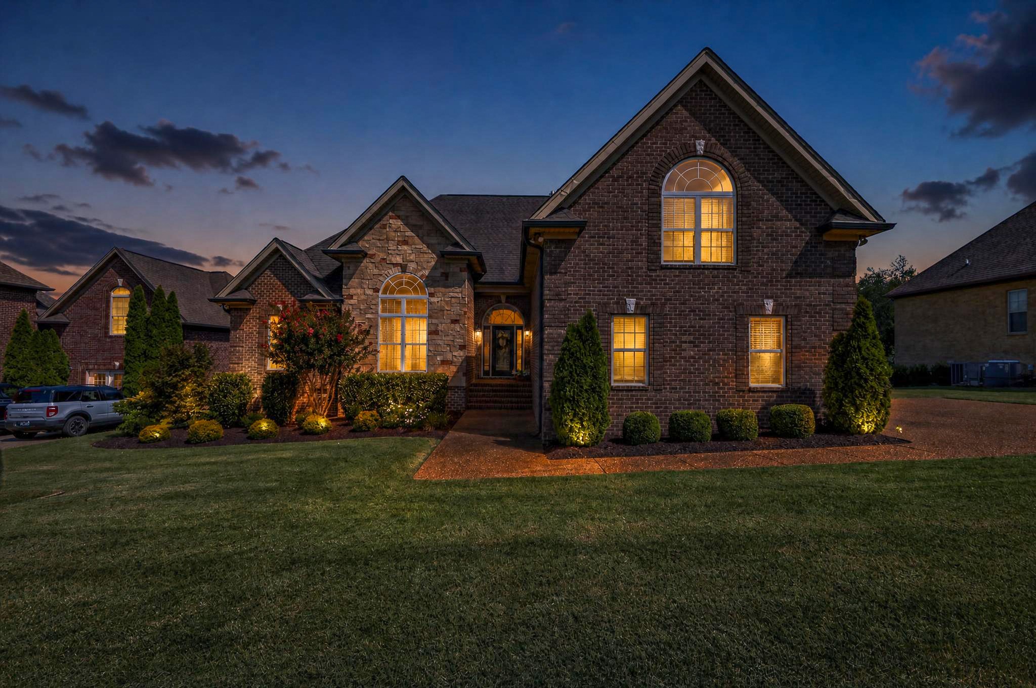 109 Waters Hill Cir