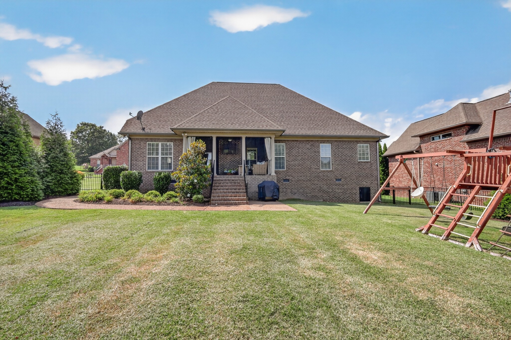 109 Waters Hill Cir
