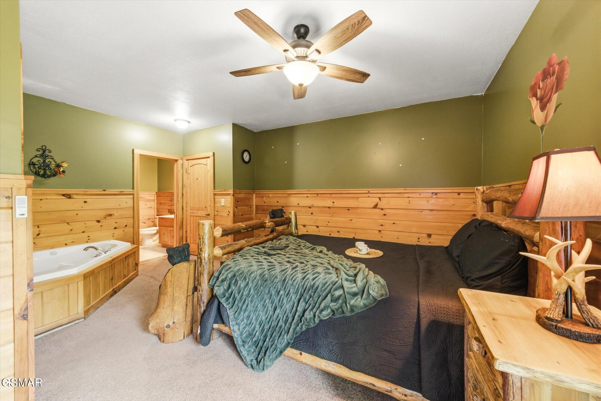 2606 Tree Top Way