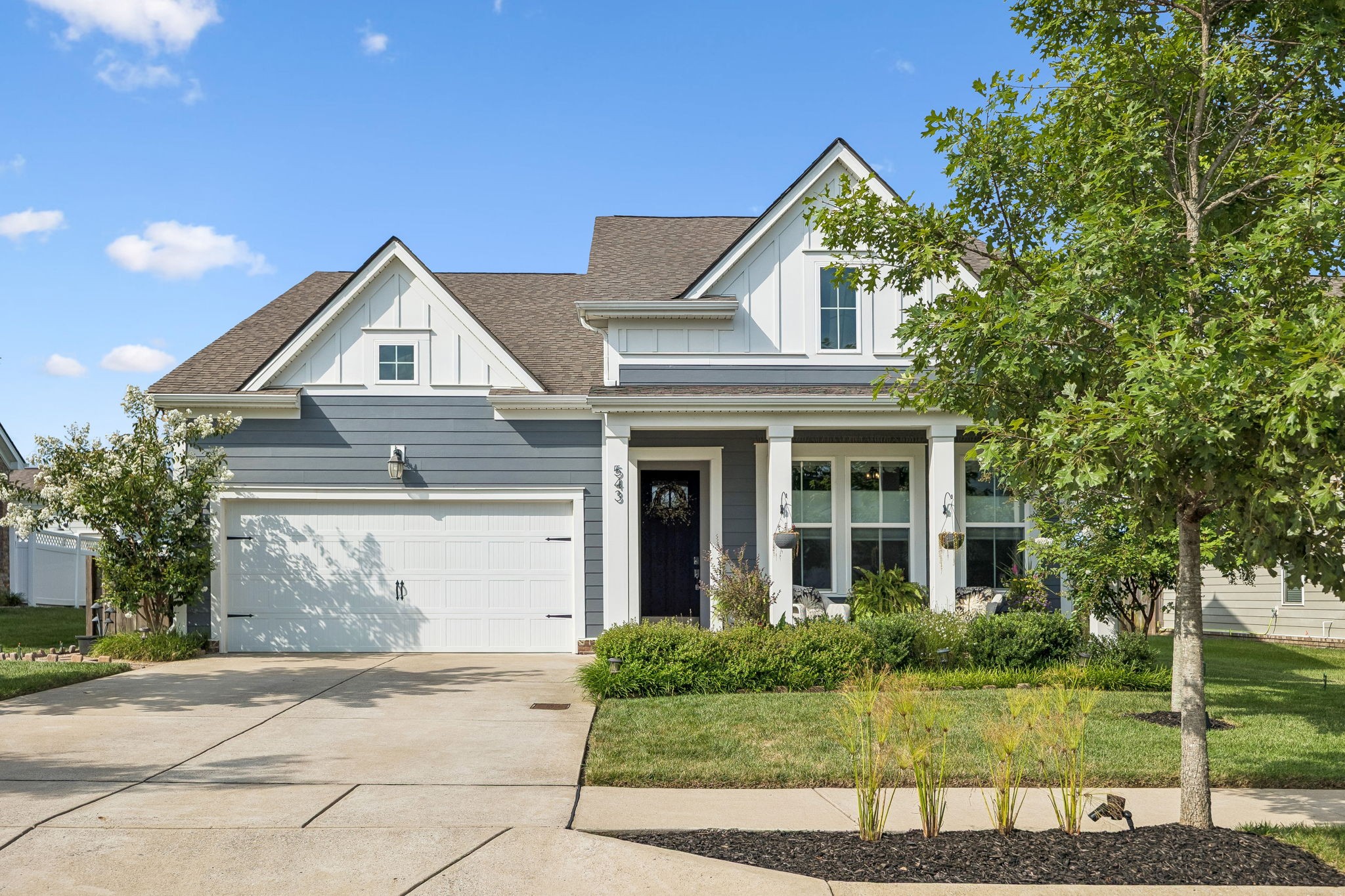 543 Farmstead Ln