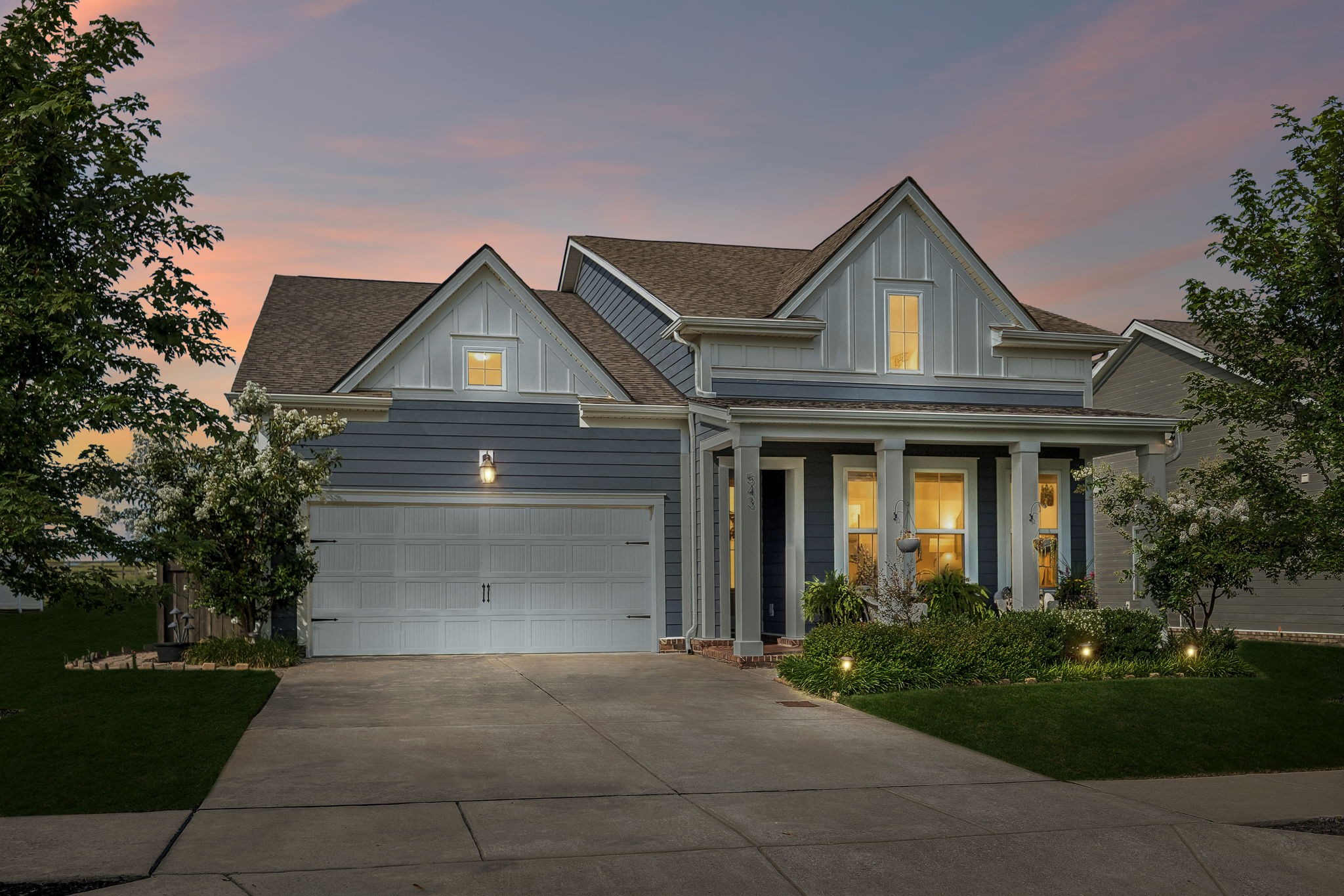 543 Farmstead Ln
