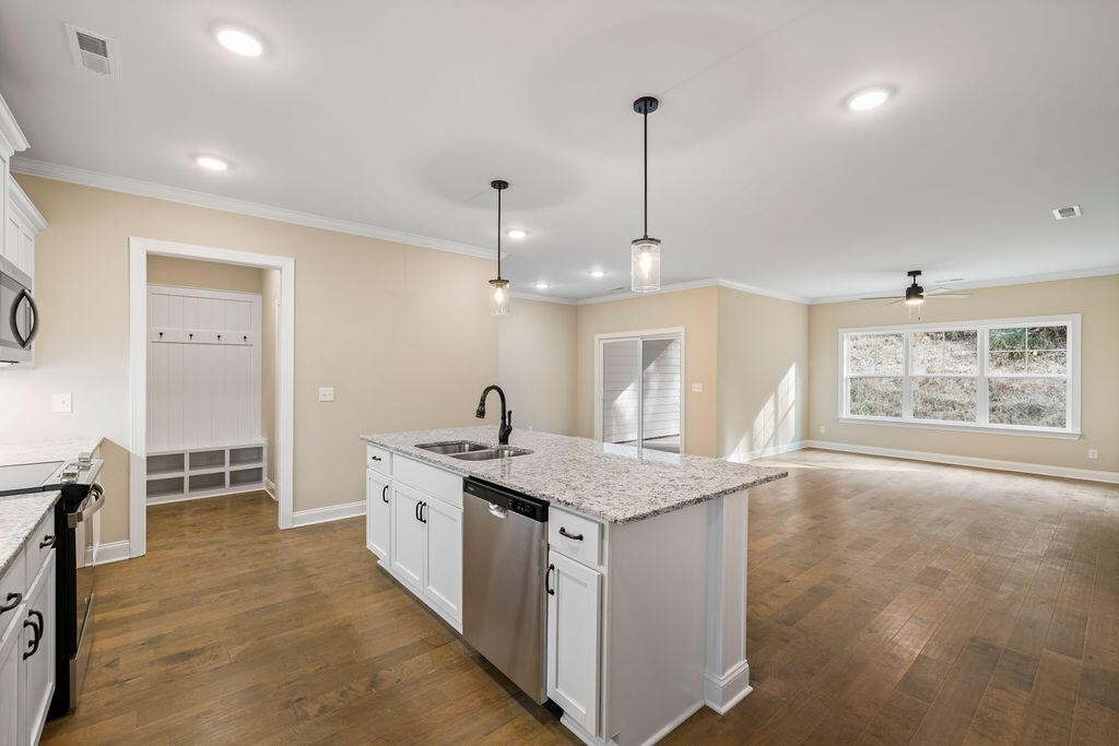 1605 Destiny Drive