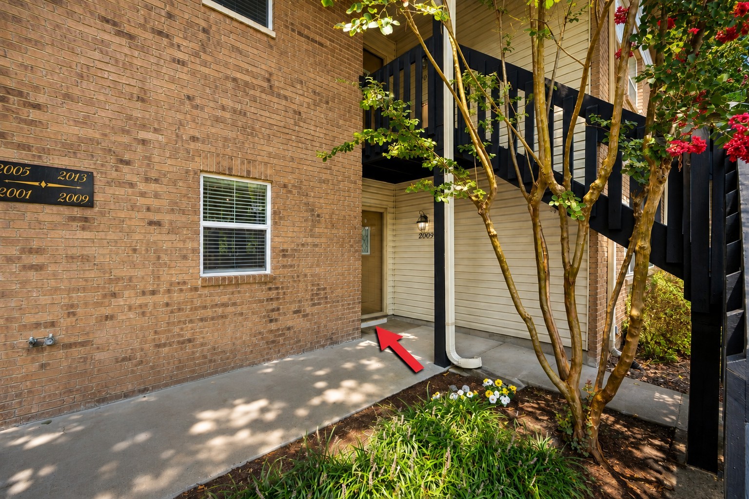 2009 Emery Ln