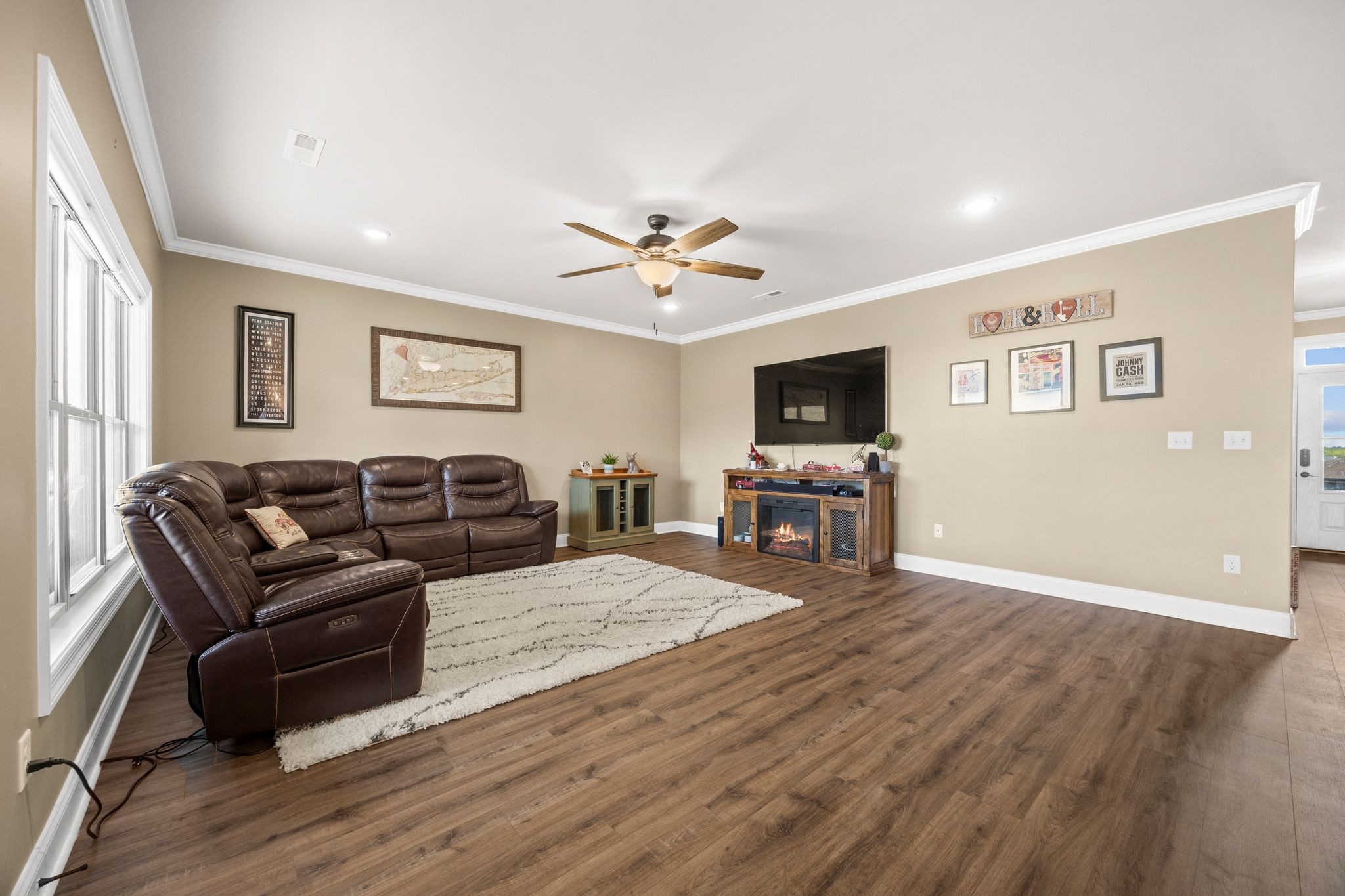 2608 Etna Dr