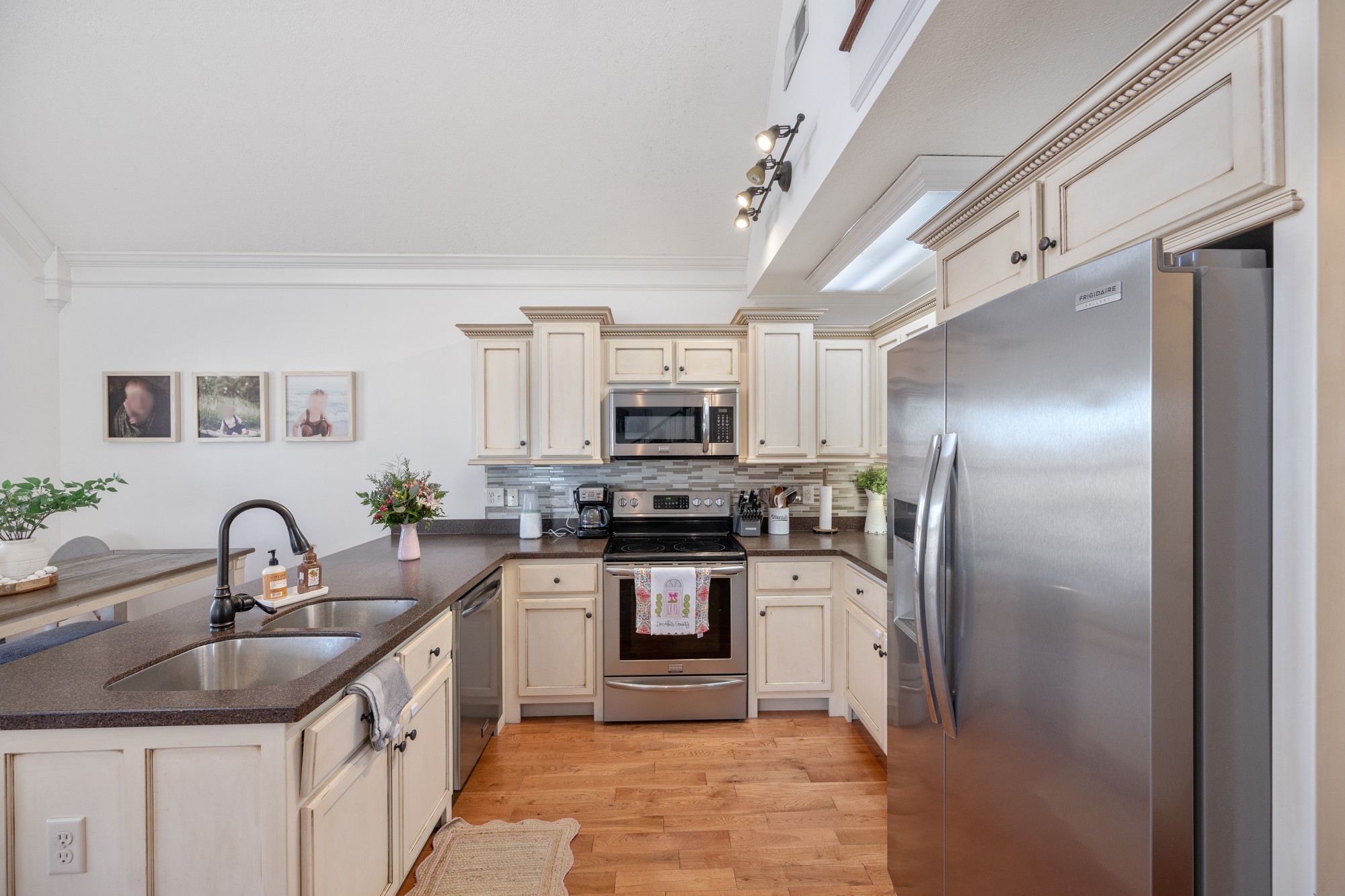 222 Fairway Villa Ln