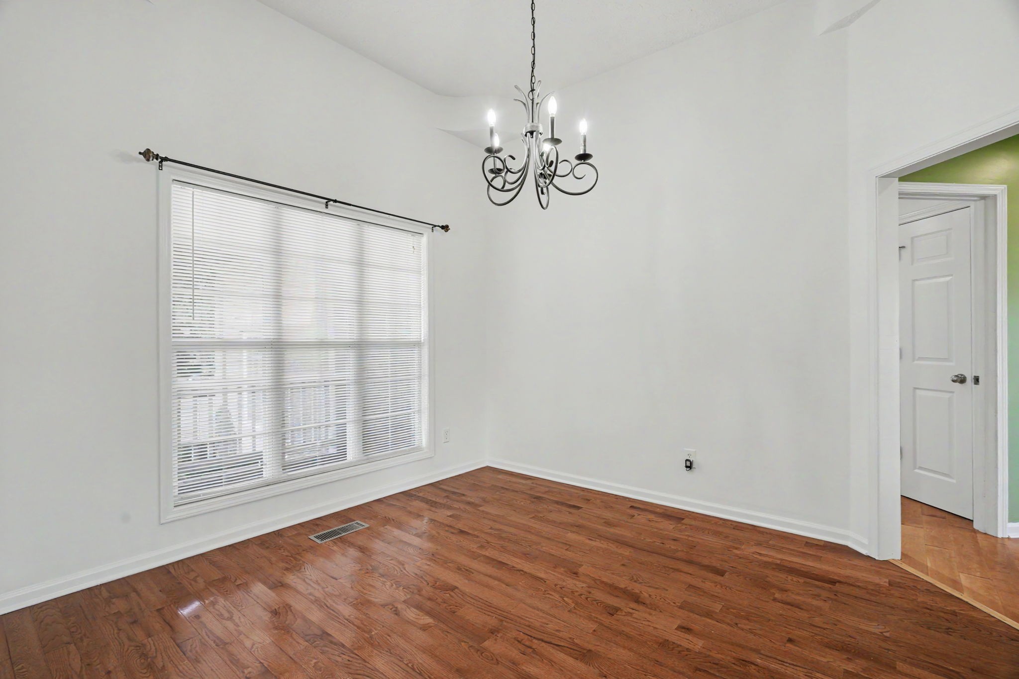 124 Thoroughbred Way