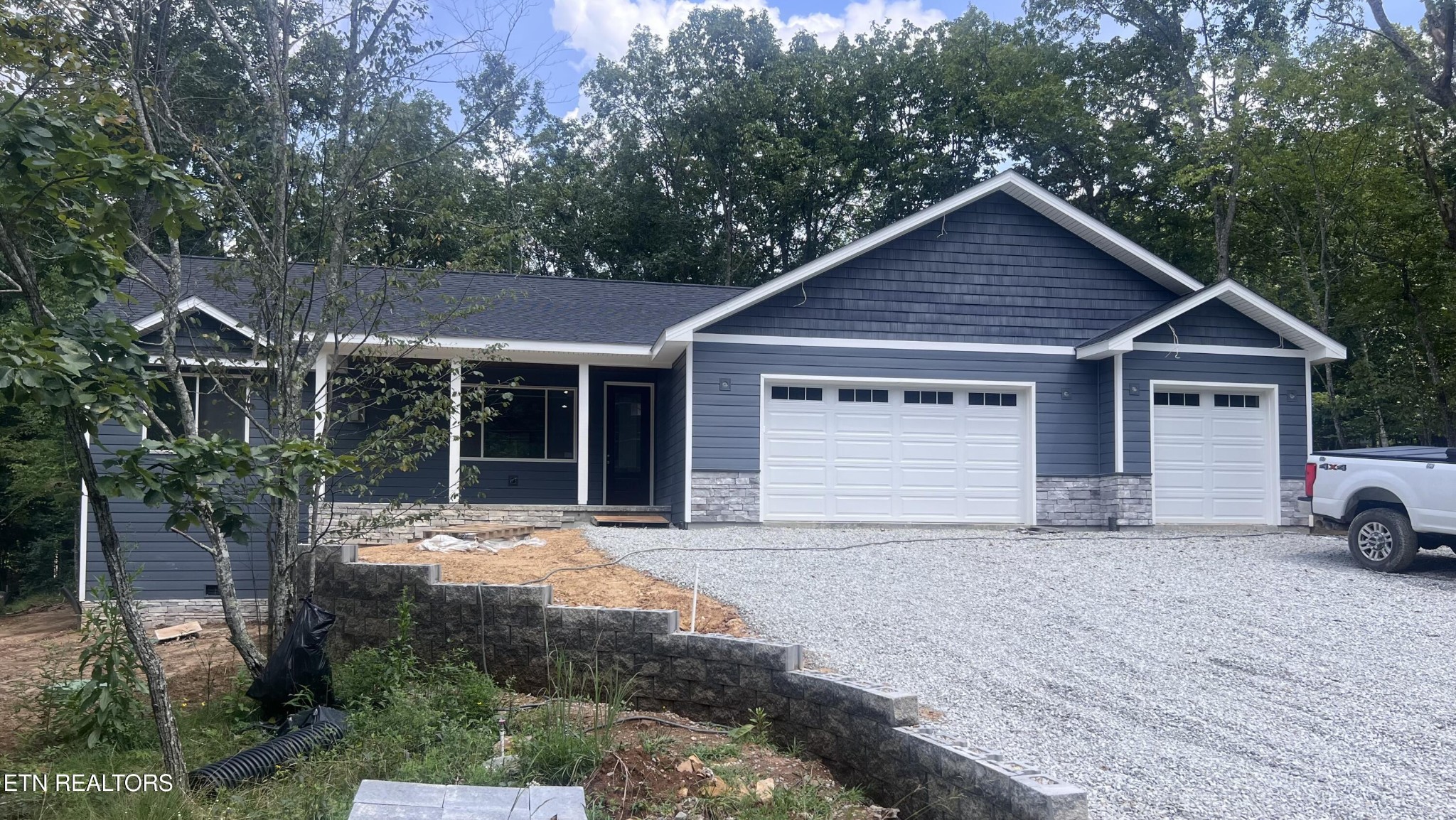 20 Rolling Green Court