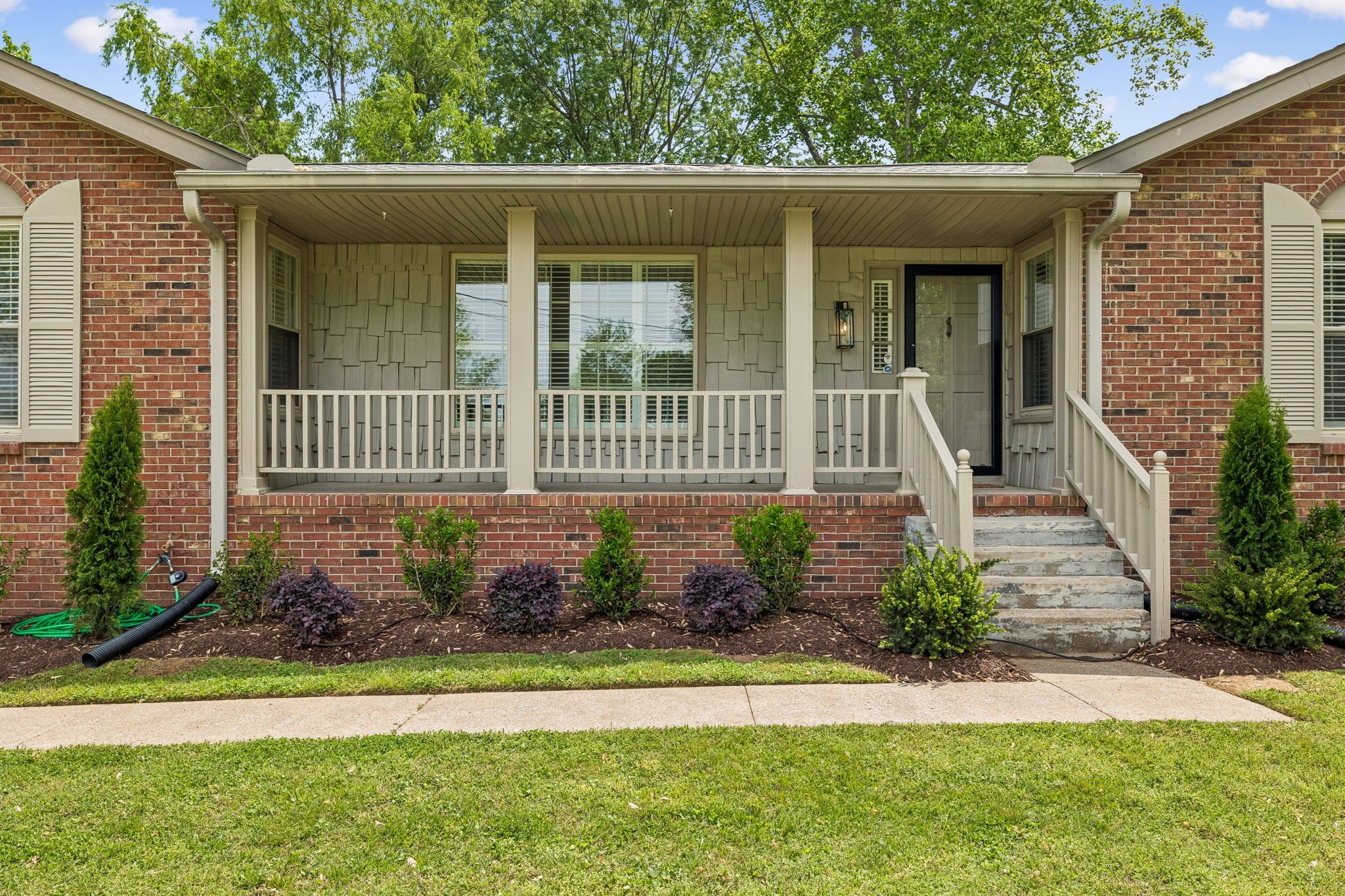 281 Lake Terrace Dr