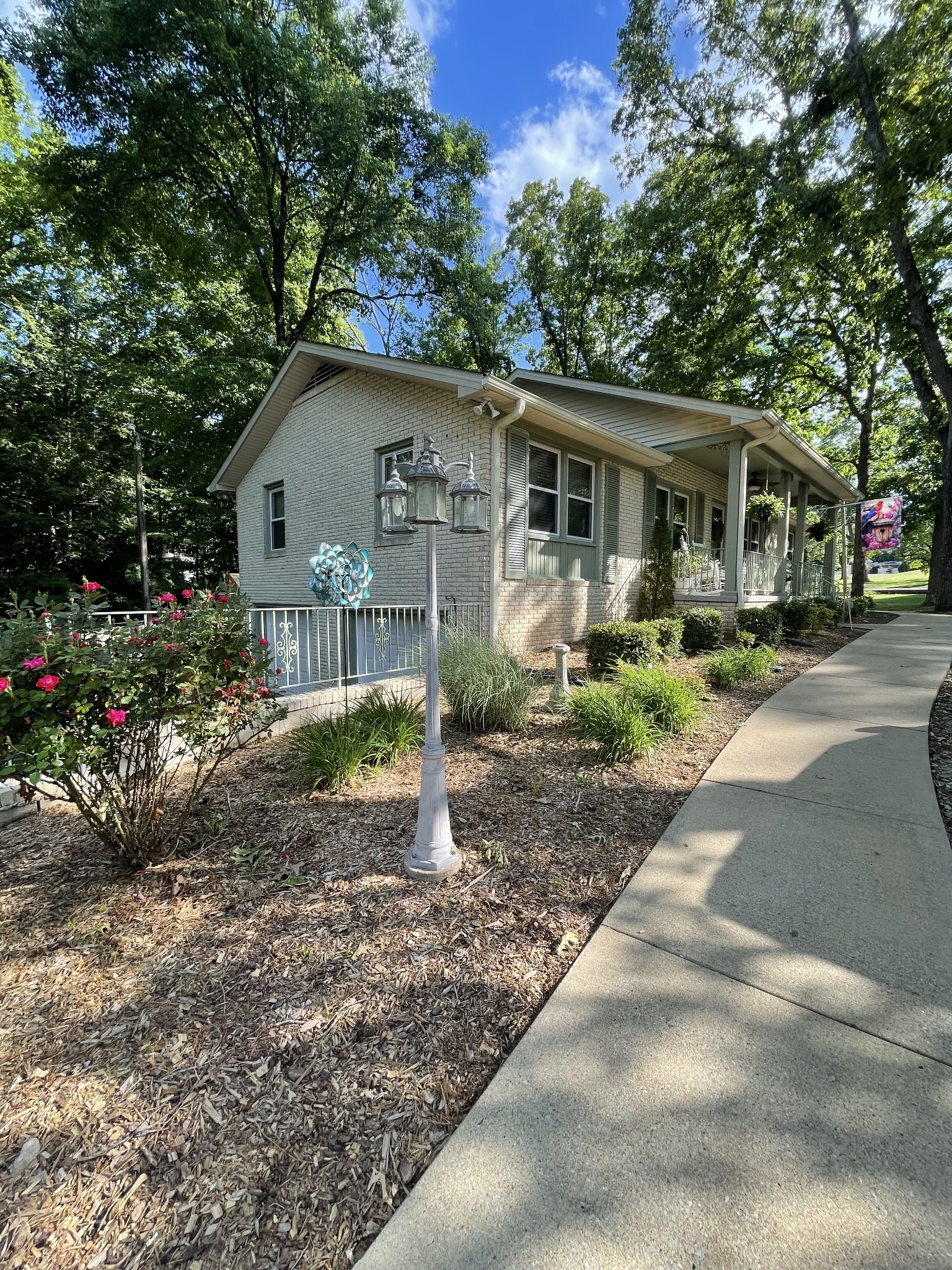 100 Canary Dr