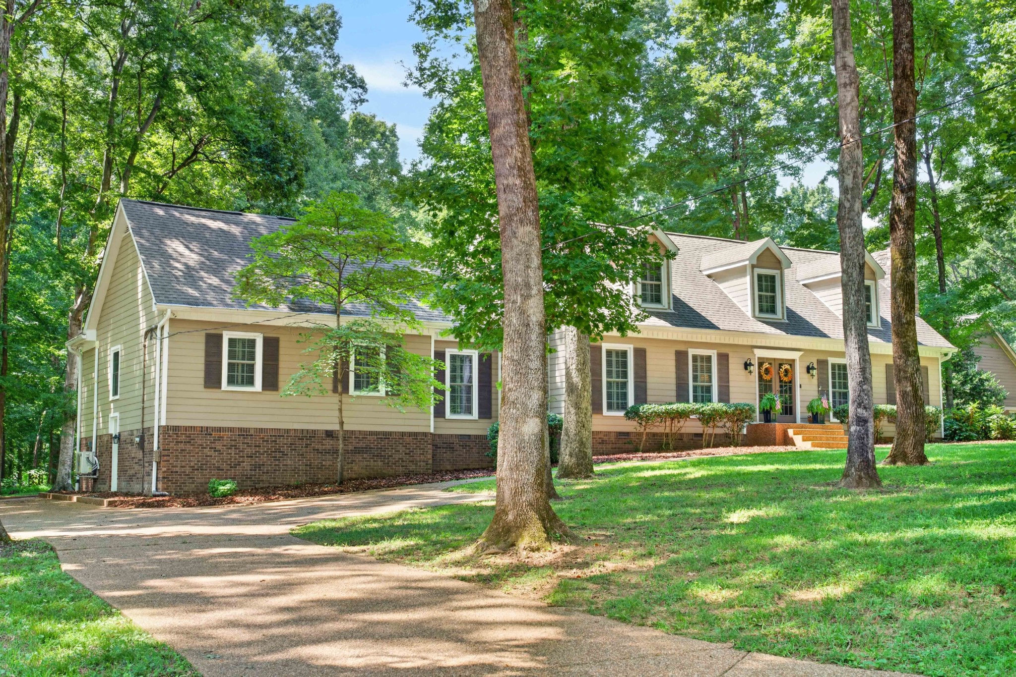 208 Hidden Lake Rd