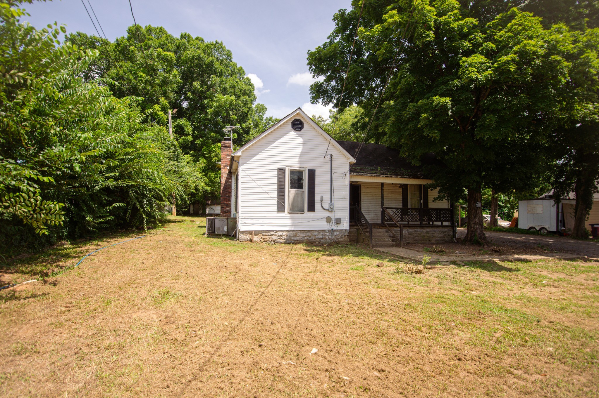 605 Moody St