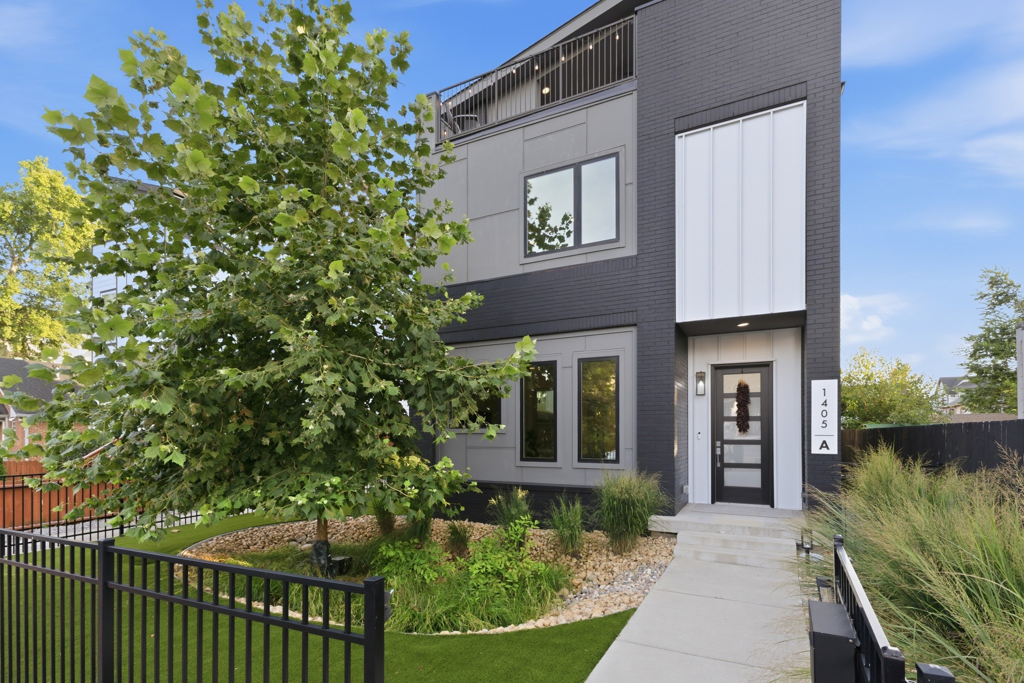 1405A 10th Ave, N