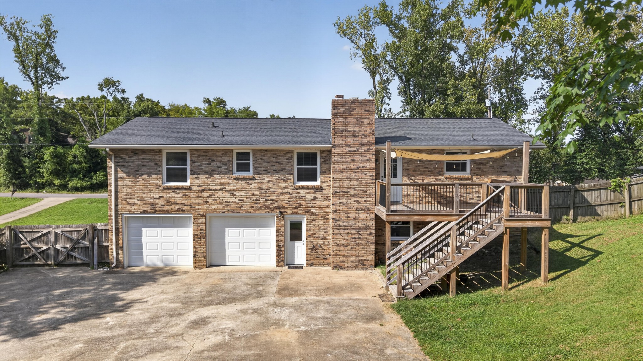 713 Hillbrook Dr