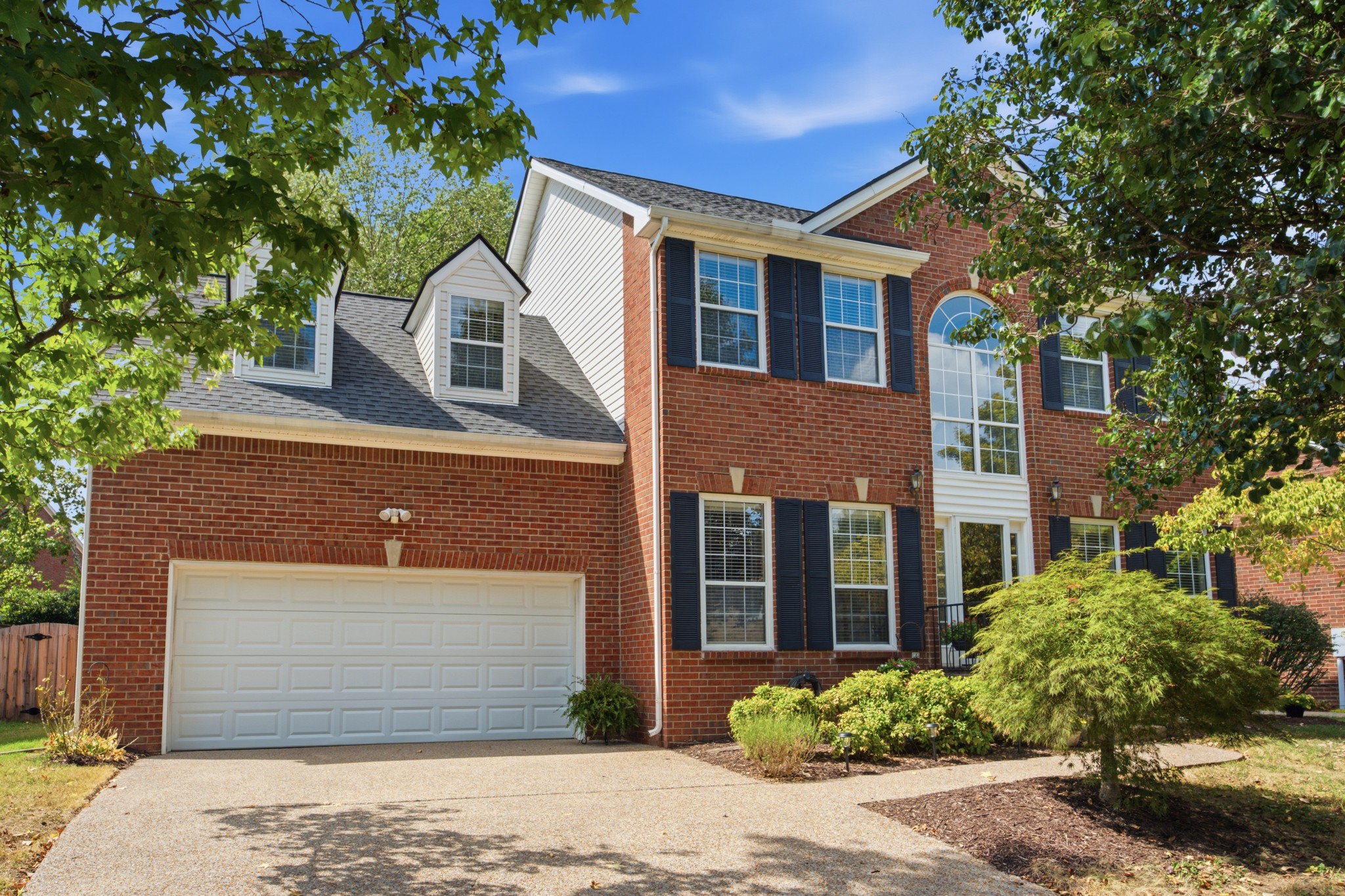 7020 Meadow Ridge Cir